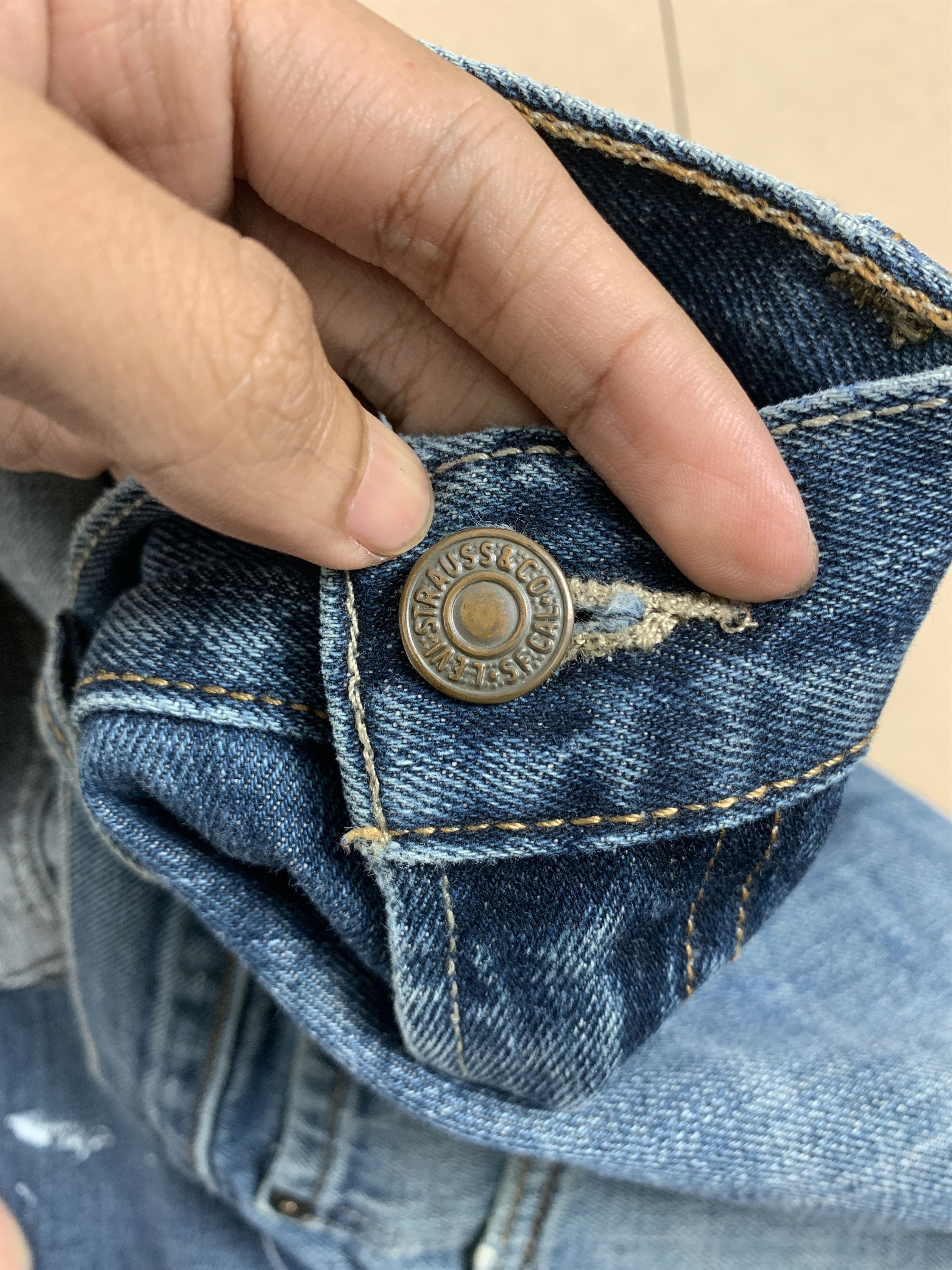 Levi's × Vintage Vintage LEVI'S 514 Distressed Faded Straight Cut Jeans Size US 32 / EU 48 - 18 Thumbnail