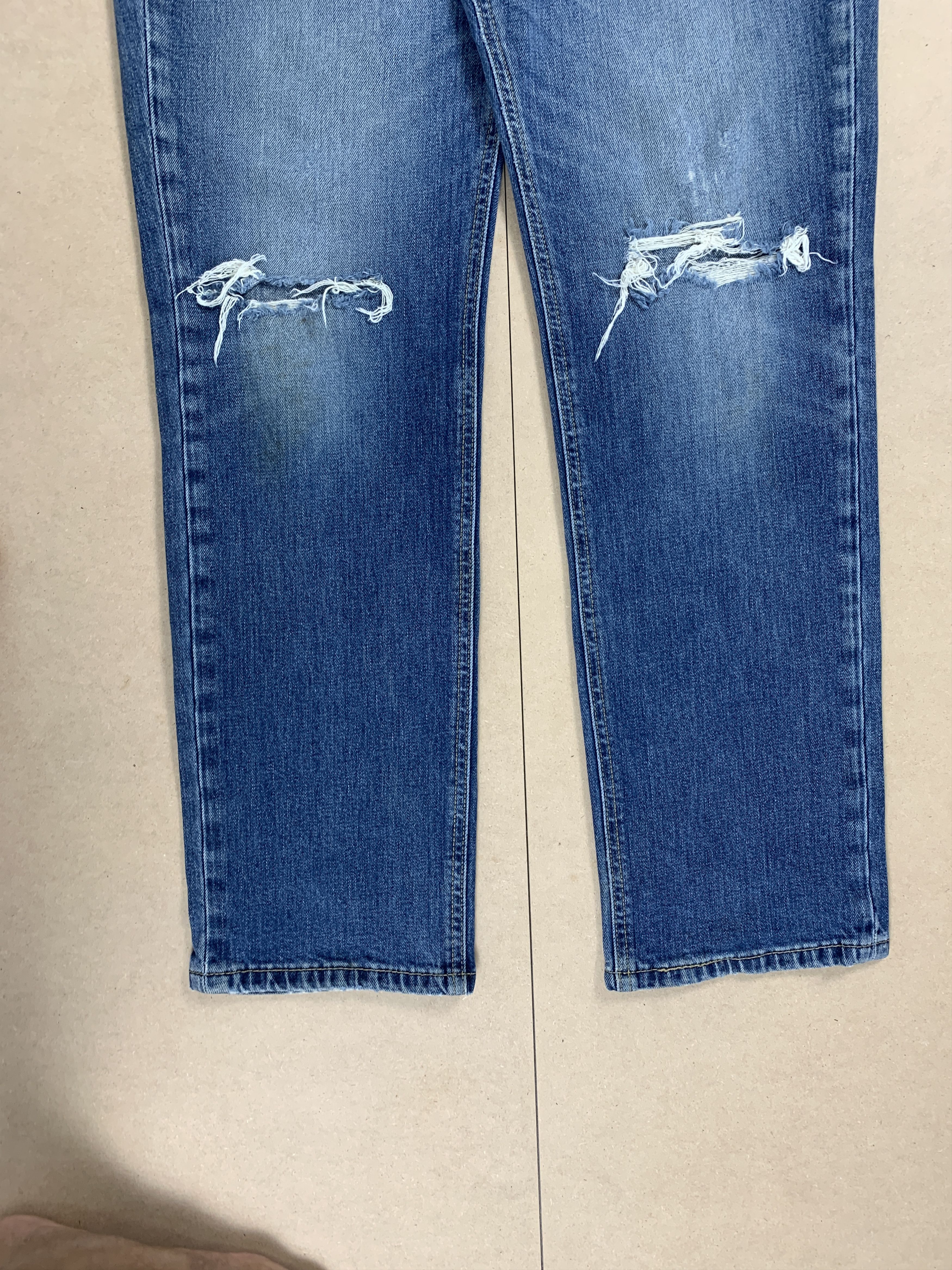 Levi's × Vintage Vintage LEVI'S 541 Athletic Taper Mid Wash Jeans Size US 32 / EU 48 - 3 Thumbnail