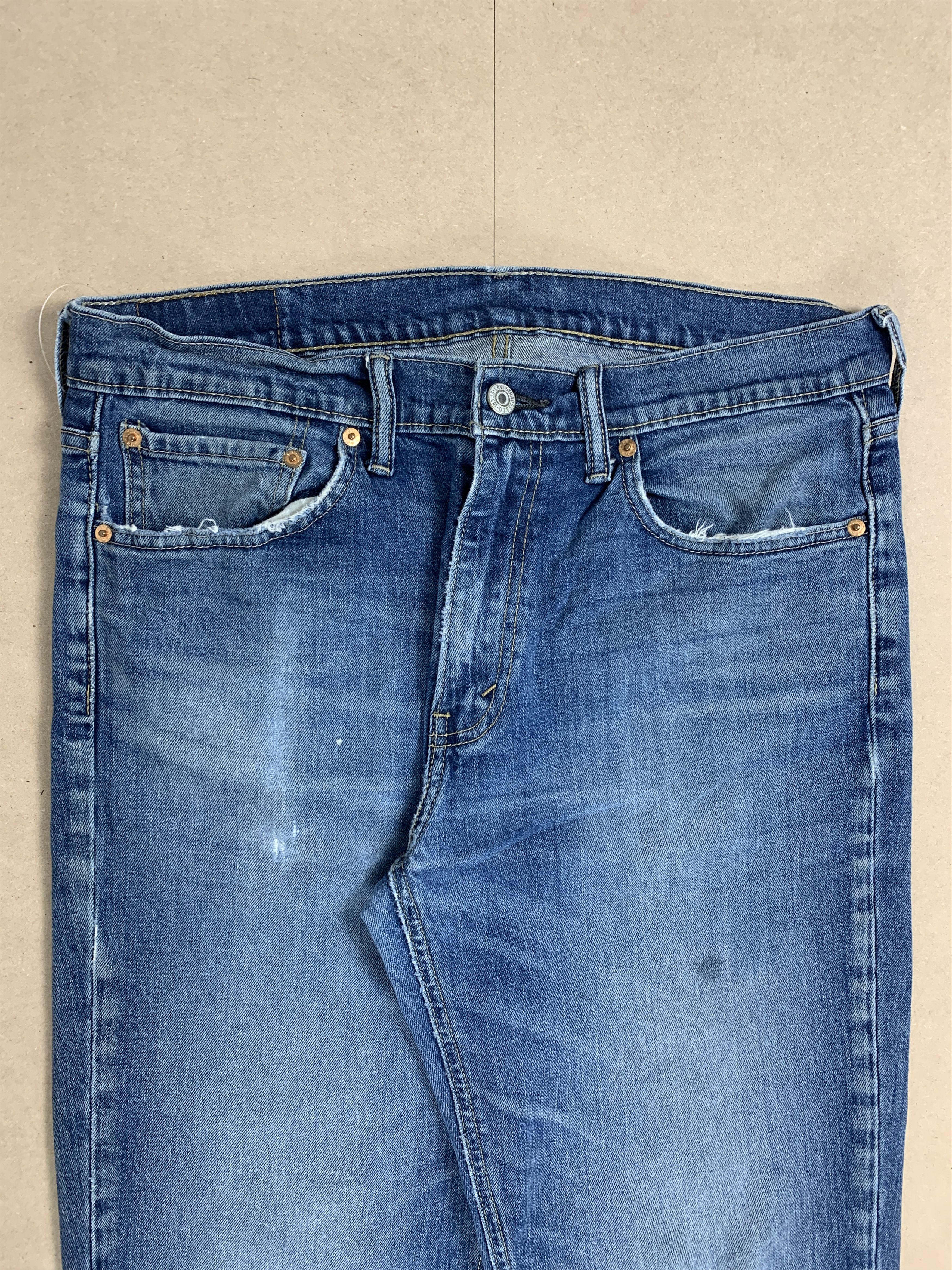 Levi's × Vintage Vintage LEVI'S 541 Athletic Taper Mid Wash Jeans Size US 32 / EU 48 - 2 Thumbnail