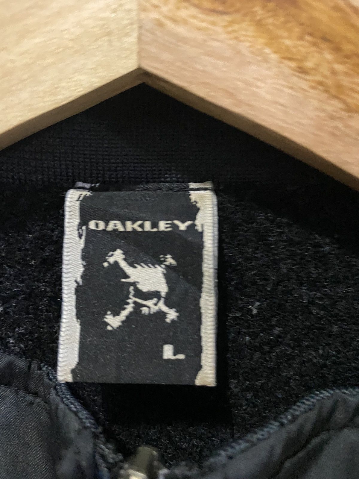 Oakley RARE🔥OAKLEY NICE DESIGN TANK TOP SLEEVELESS JACKET Size US M / EU 48-50 / 2 - 11 Thumbnail