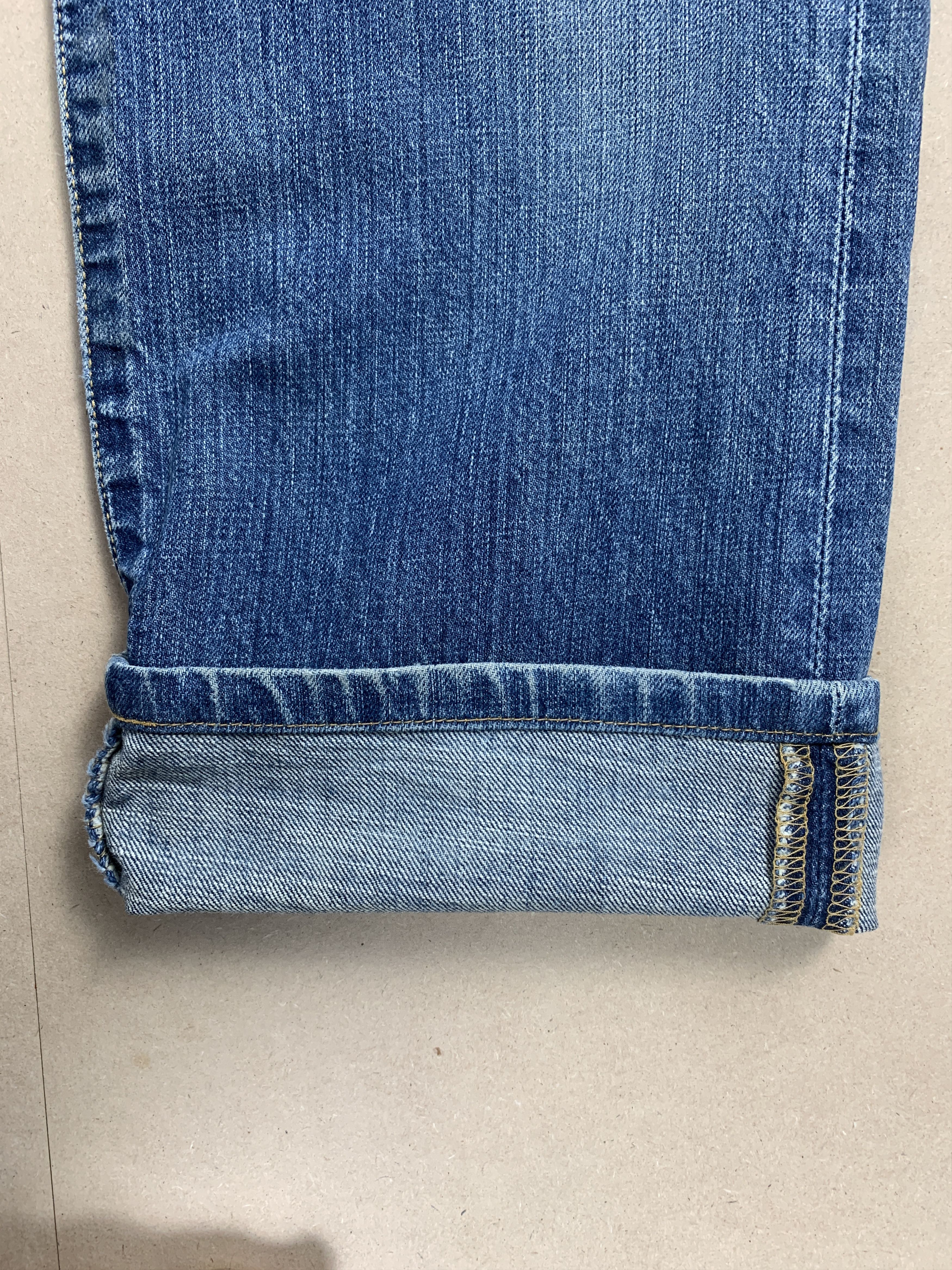 Levi's Vintage LEVI'S 501 Distressed Faded Mid Wash Jeans P0061 Size US 31 - 4 Thumbnail