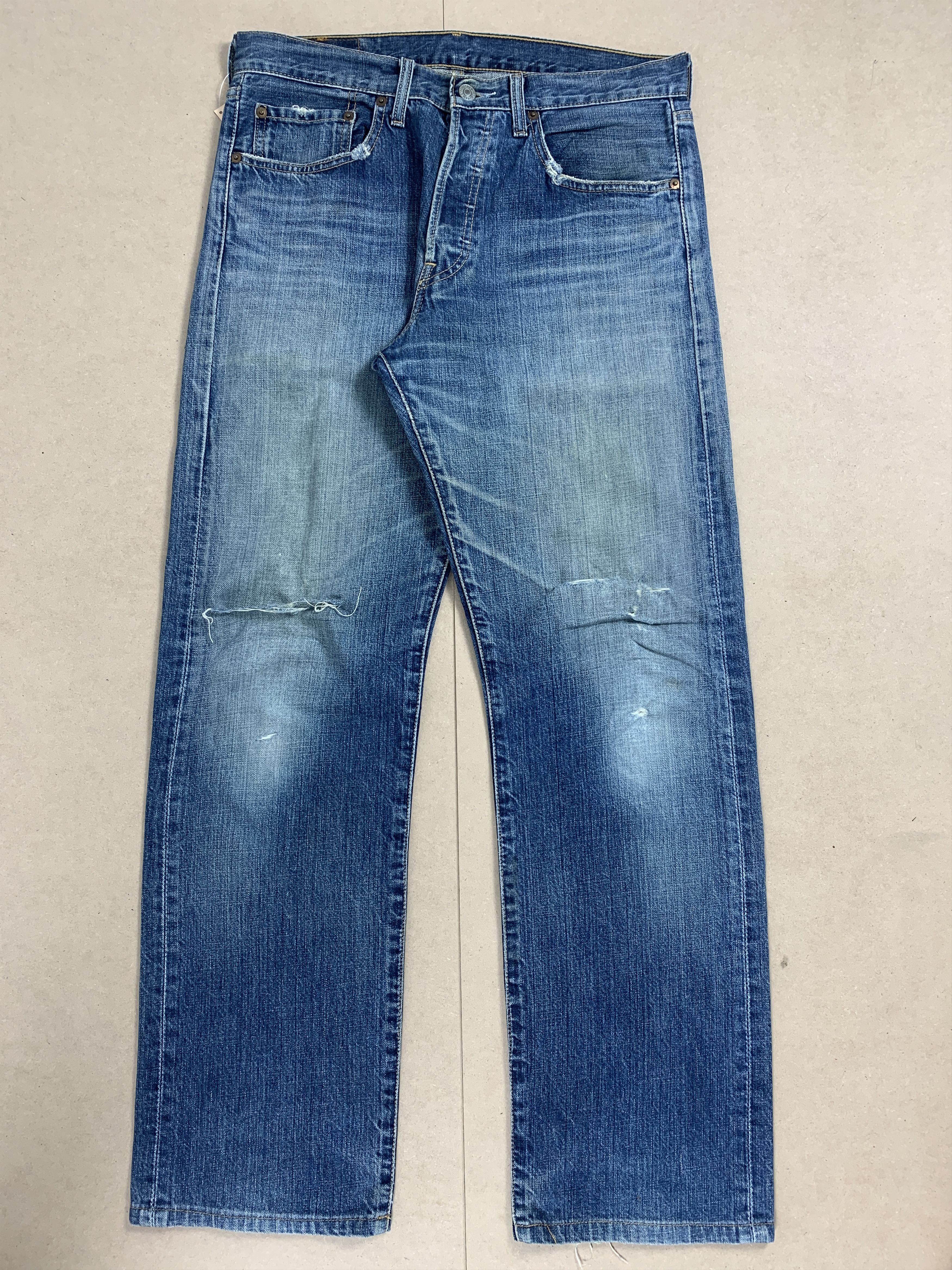 Levi's Vintage LEVI'S 501 Distressed Faded Mid Wash Jeans P0061 Size US 31 - 2 Thumbnail