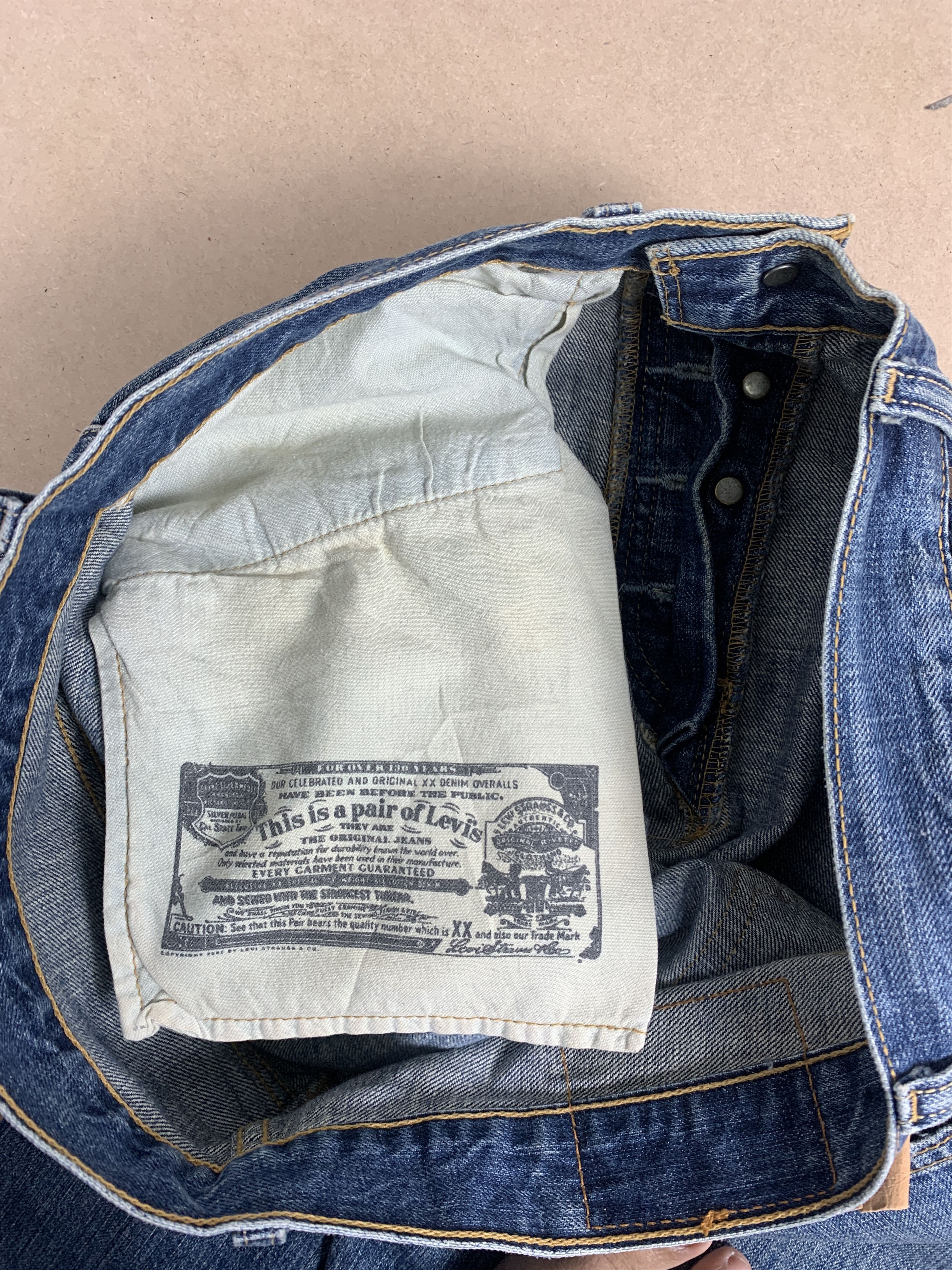 Levi's Vintage LEVI'S 501 Distressed Faded Mid Wash Jeans P0061 Size US 31 - 14 Thumbnail