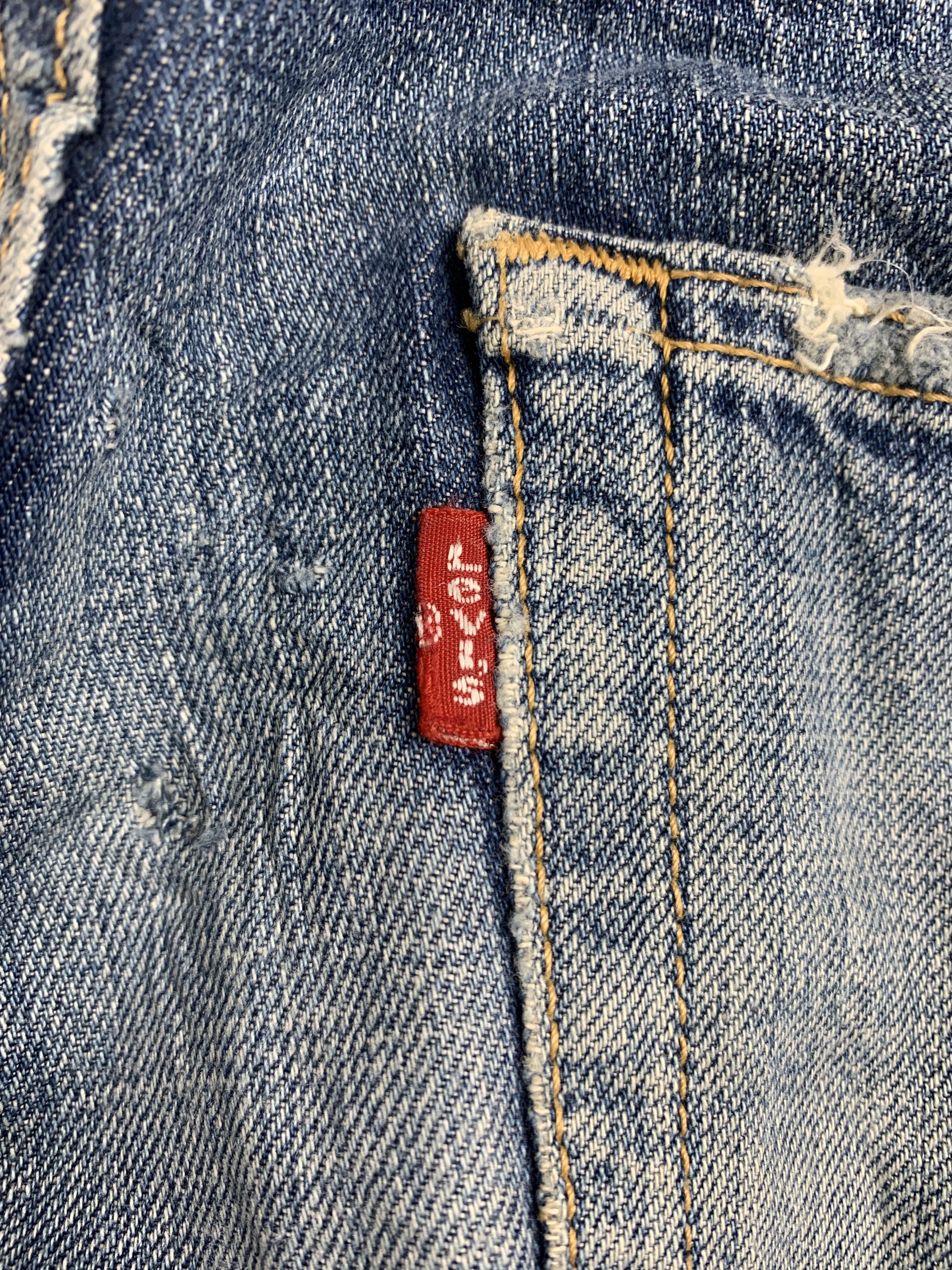 Levi's Vintage LEVI'S 501 Distressed Faded Mid Wash Jeans P0061 Size US 31 - 12 Thumbnail