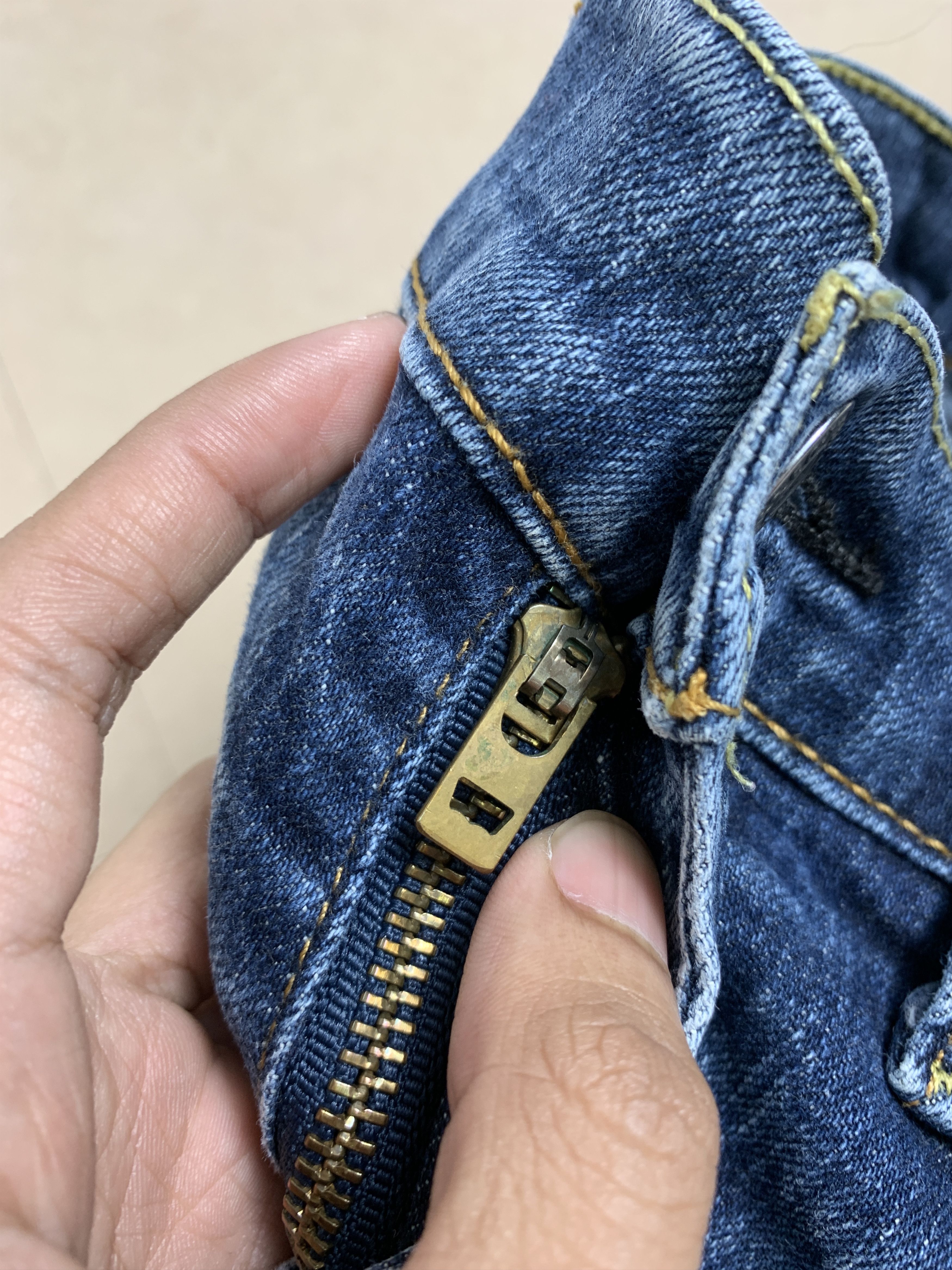 Levi's × Vintage Vintage LEVI'S 541 Distressed Faded Patch Mid Wash Jeans Size US 32 / EU 48 - 23 Thumbnail