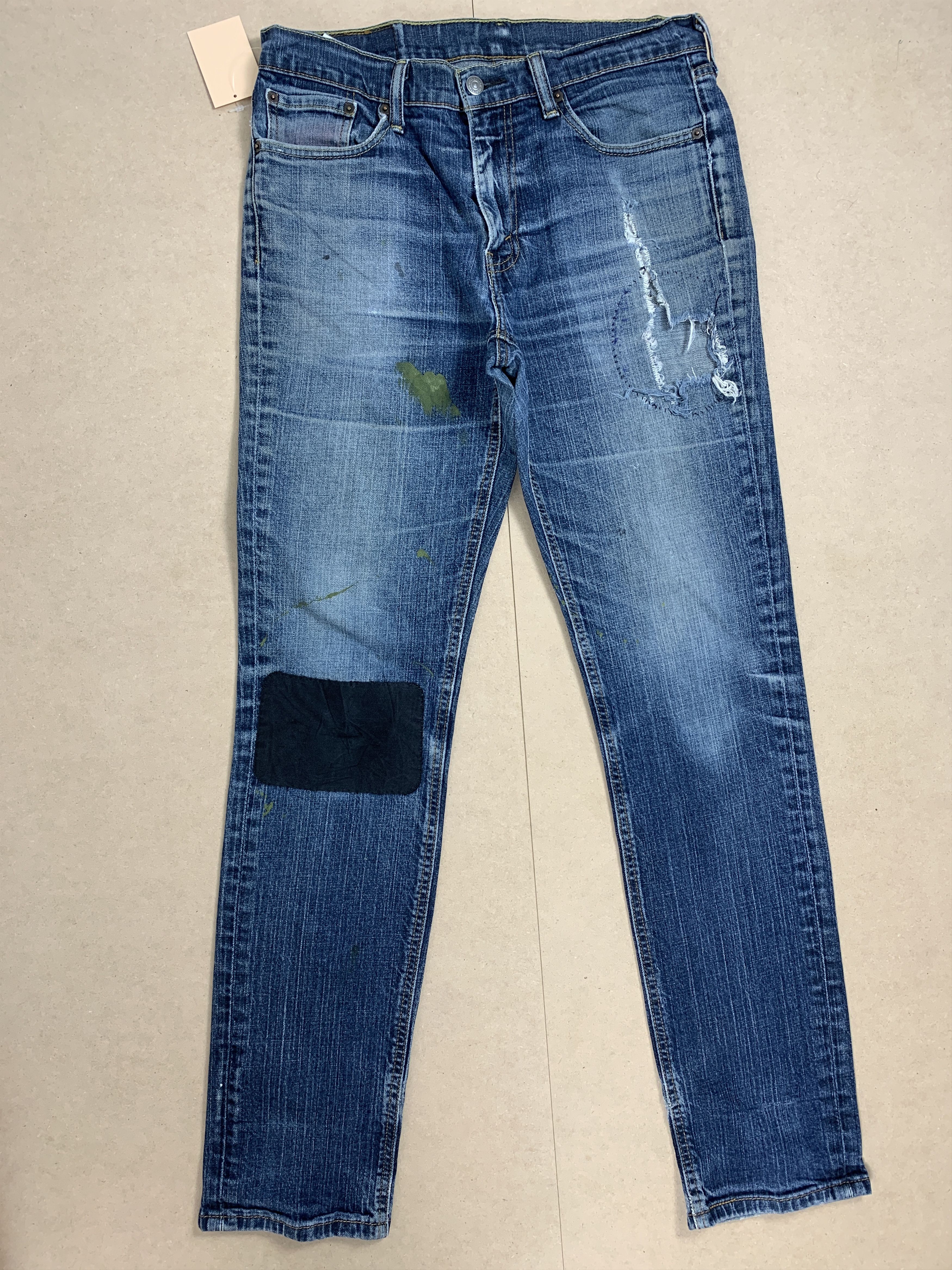 Levi's × Vintage Vintage LEVI'S 541 Distressed Faded Patch Mid Wash Jeans Size US 32 / EU 48 - 1 Thumbnail