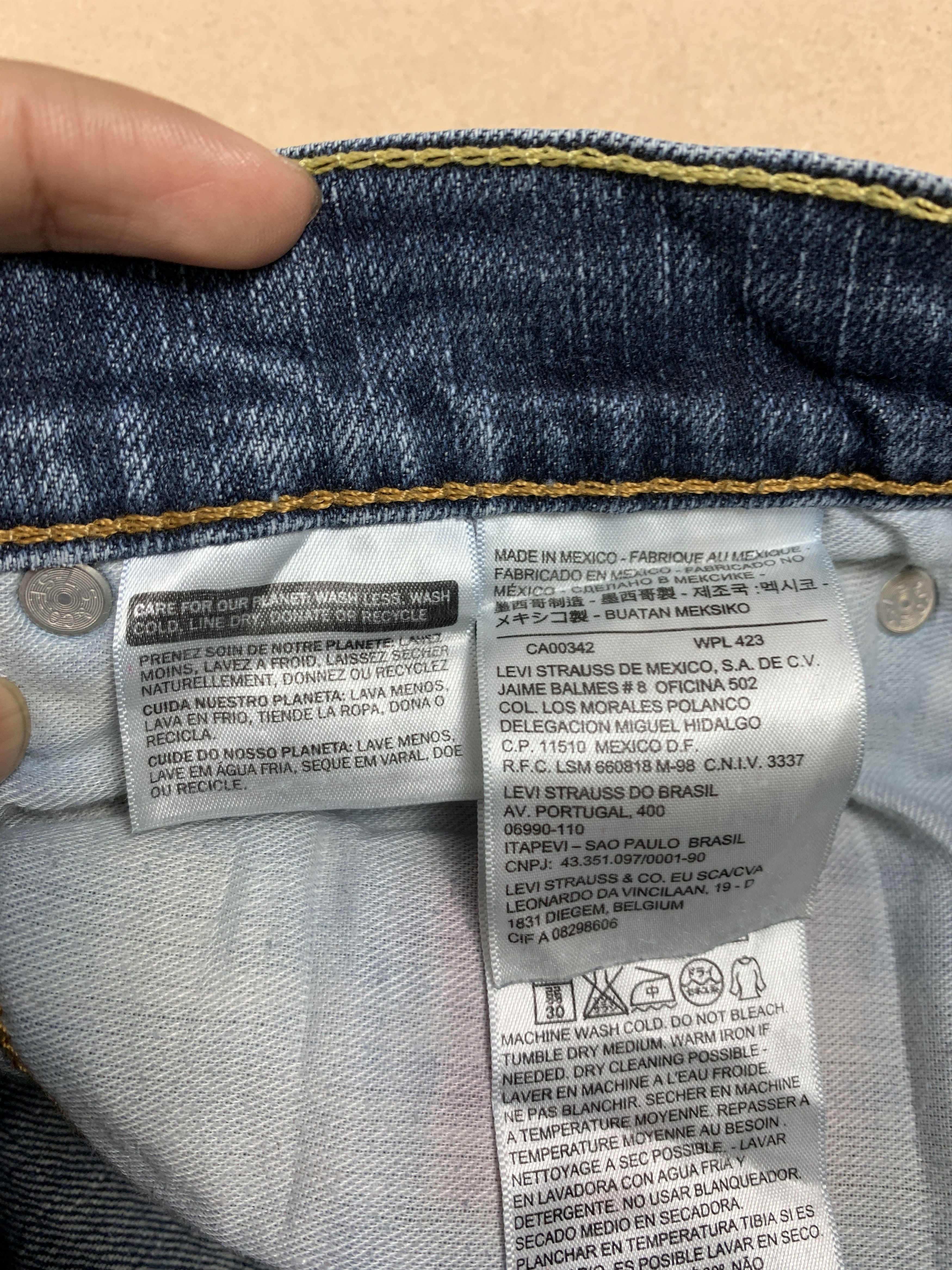 Levi's × Vintage Vintage LEVI'S 541 Distressed Faded Patch Mid Wash Jeans Size US 32 / EU 48 - 15 Thumbnail
