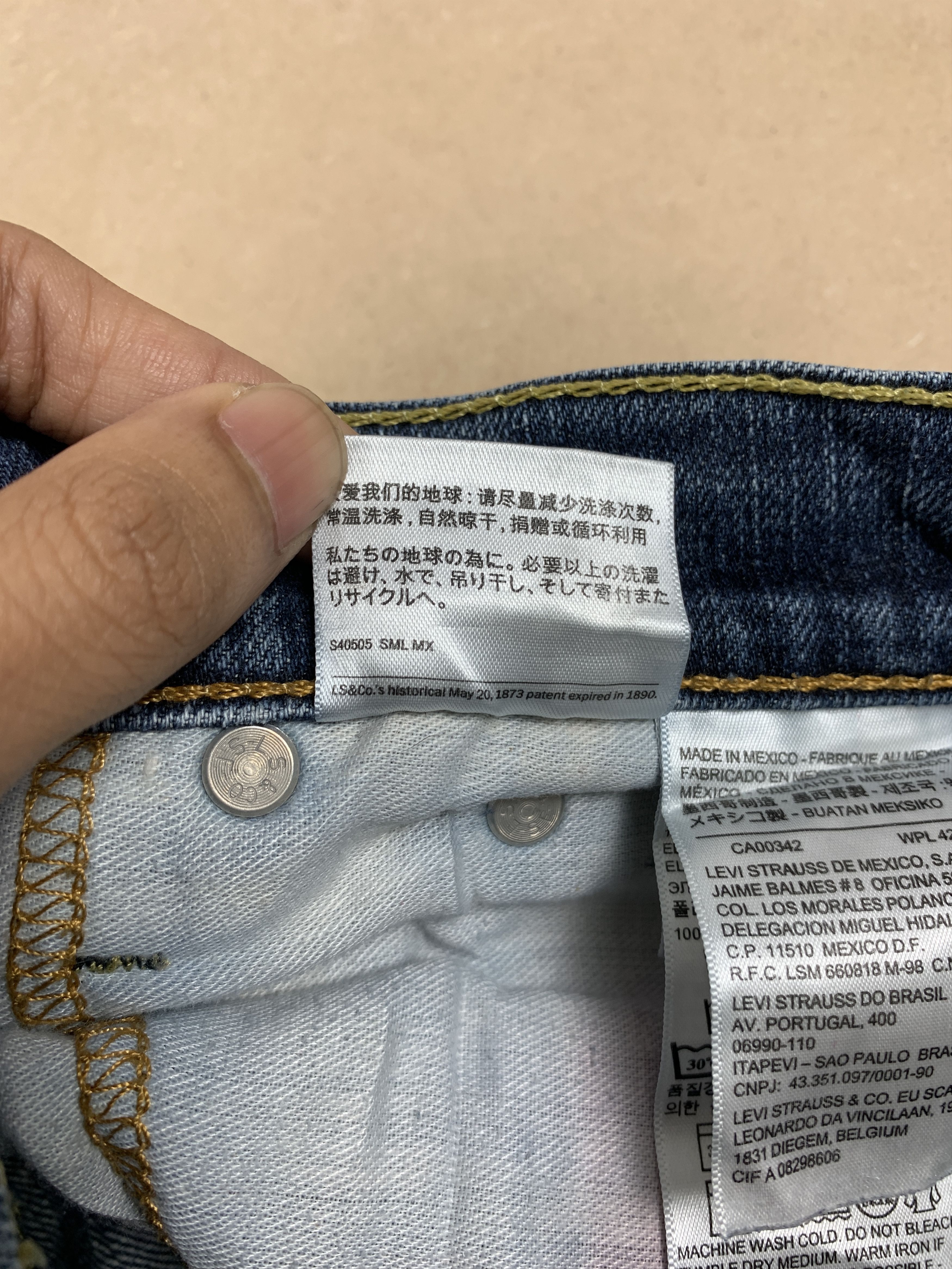 Levi's × Vintage Vintage LEVI'S 541 Distressed Faded Patch Mid Wash Jeans Size US 32 / EU 48 - 16 Thumbnail
