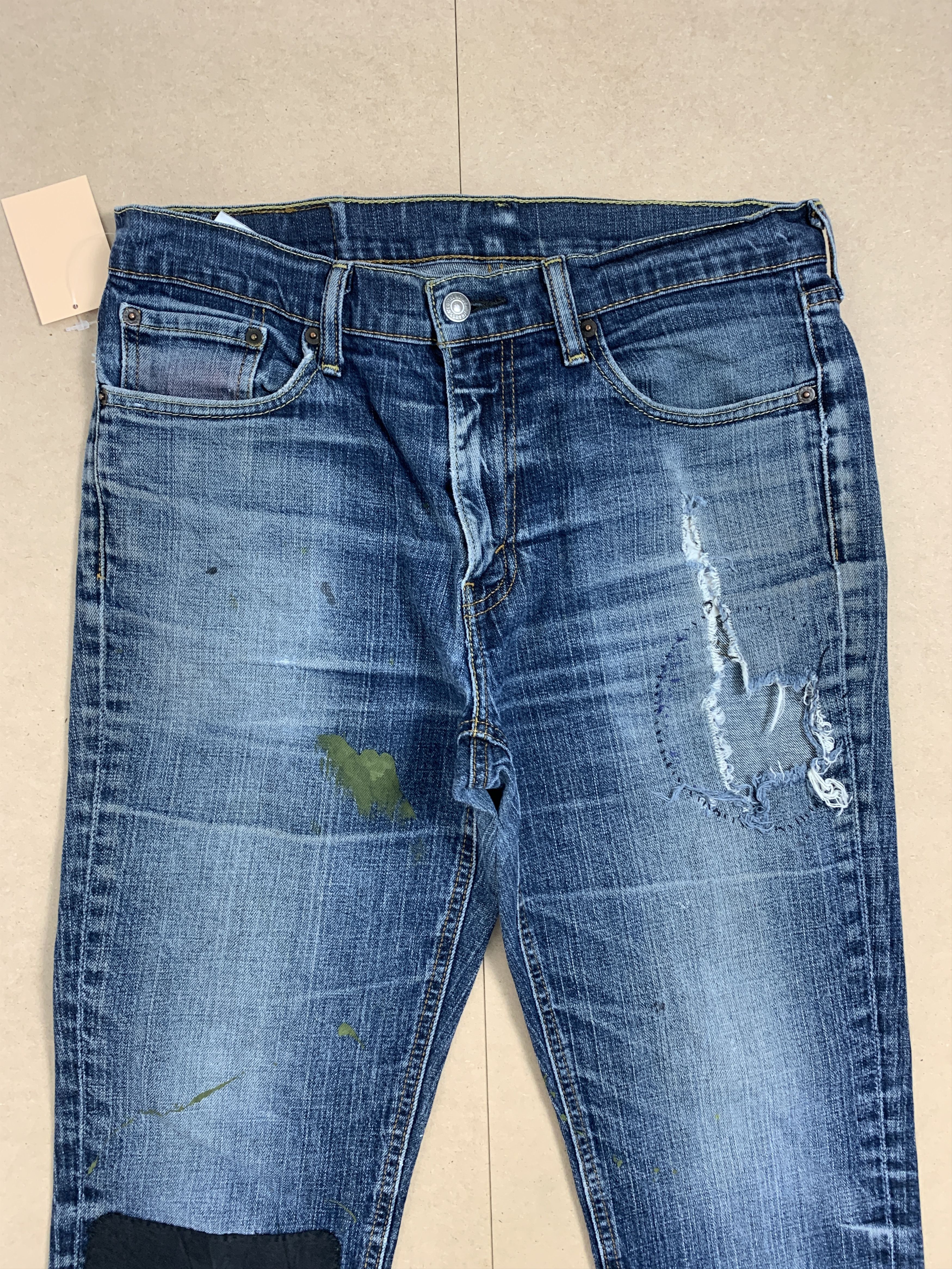 Levi's × Vintage Vintage LEVI'S 541 Distressed Faded Patch Mid Wash Jeans Size US 32 / EU 48 - 2 Thumbnail