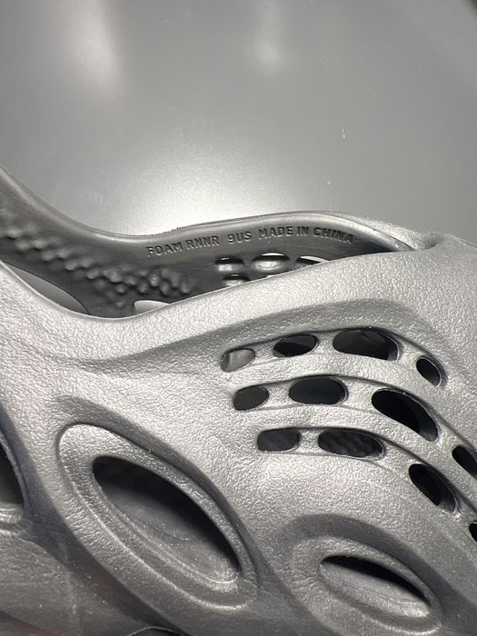 adidas originals x kanye west yeezy foam runner