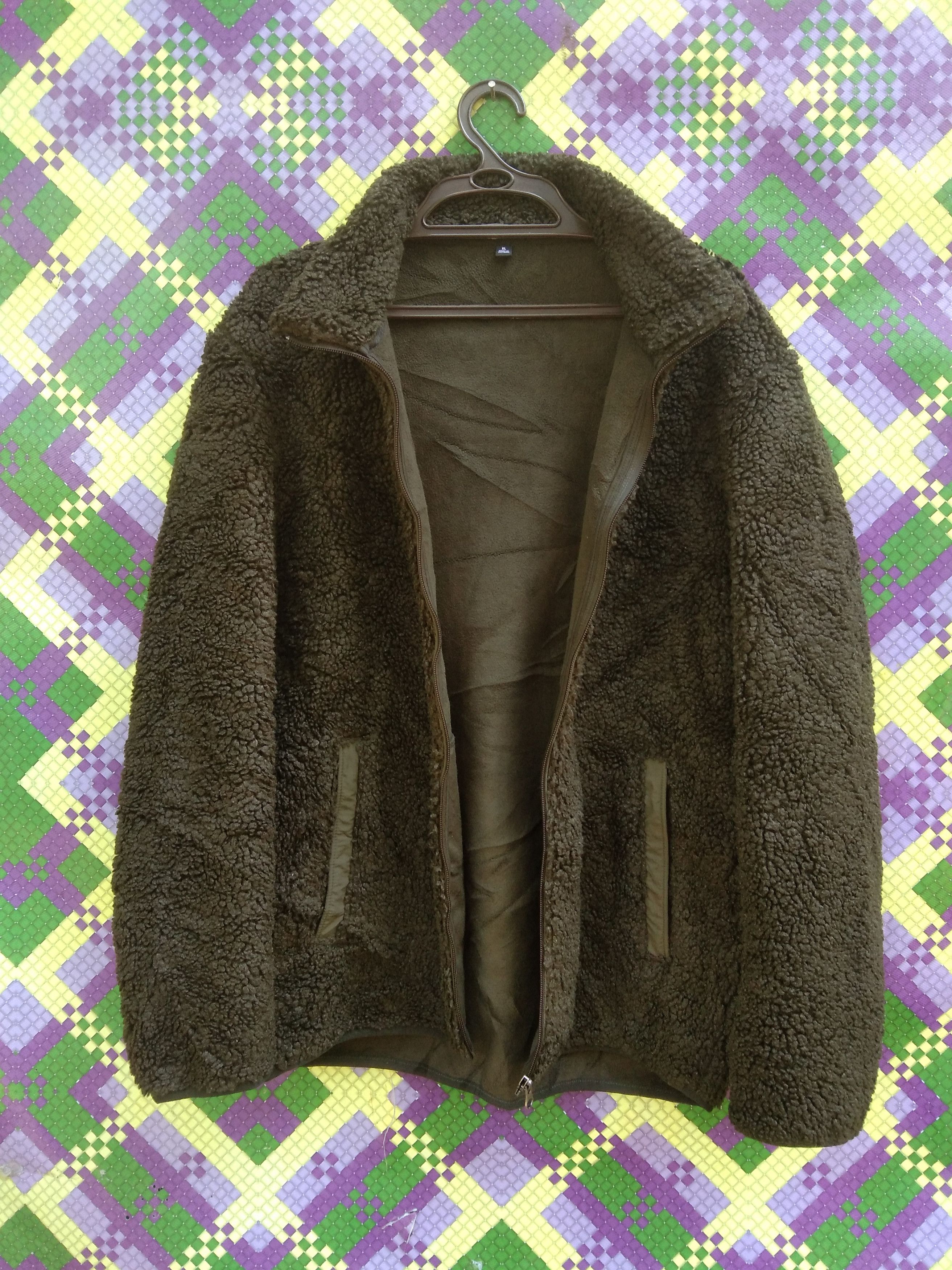 image of Uniqlo Pile Lined Fleece Jacket in Green Olive, Men's (Size XL)