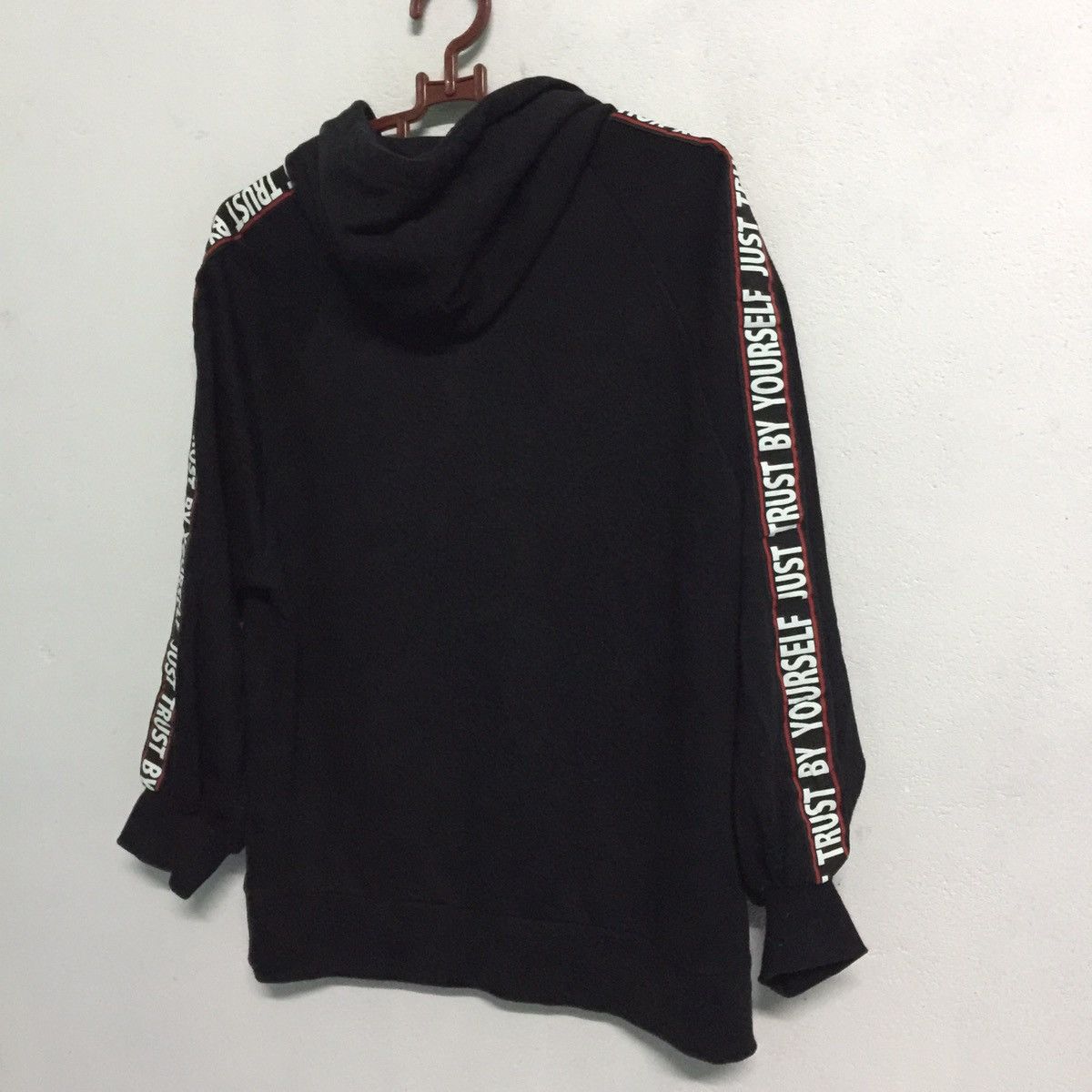 Japanese Brand Just trust by yourself spell out hoodie Size US M / EU 48-50 / 2 - 5 Thumbnail