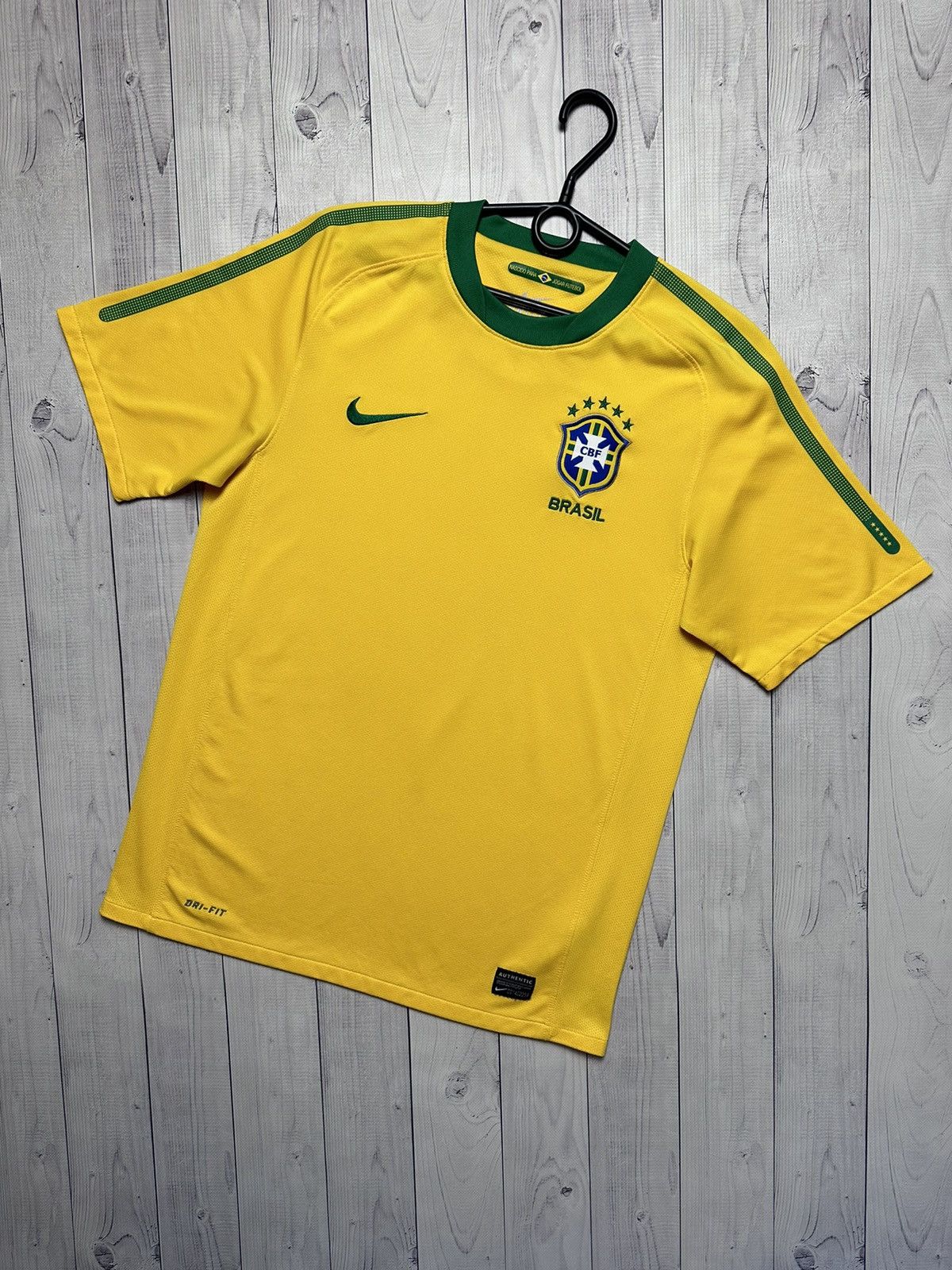 Football shirt soccer FC Brazil Brasil Home 2010/2011 Nike jersey Yellow  Men's S