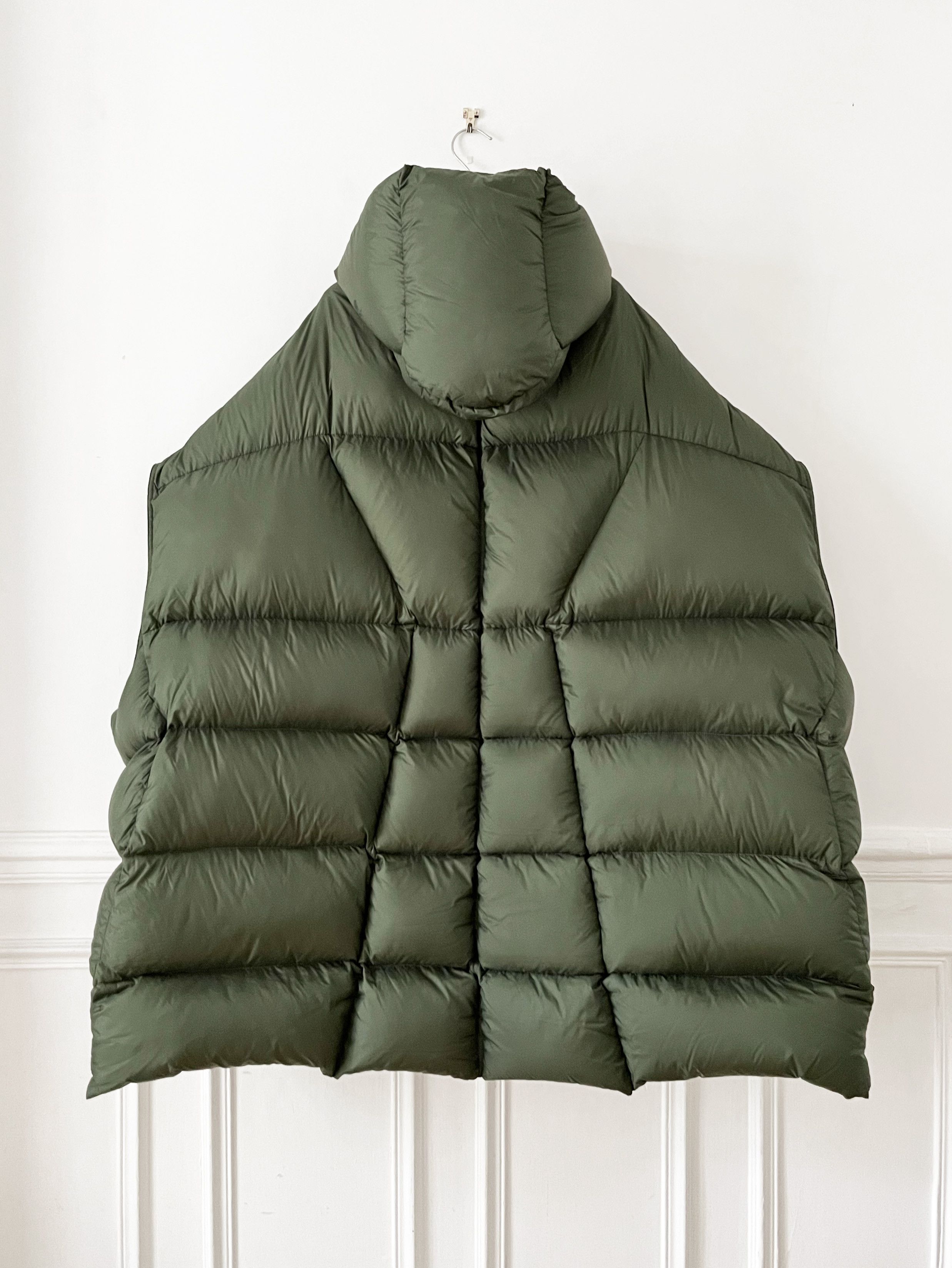 Rick Owens Rick Owens FW21 Gethsemane sleevelss puffer cape-vest Size S / US 4 / IT 40 - 2 Thumbnail