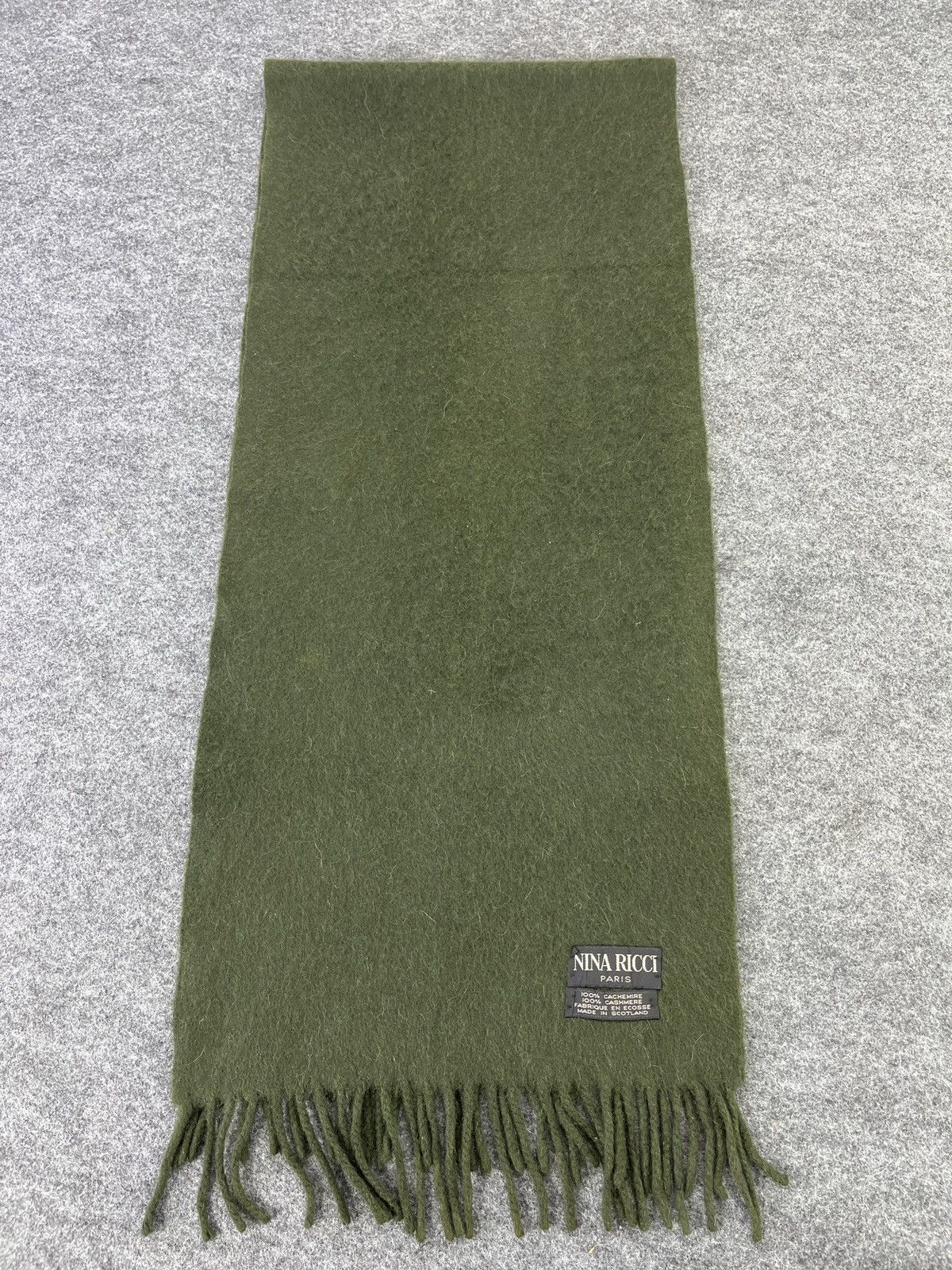 NINA RICCI SCARVES / MUFFLER / NECKWEAR T166