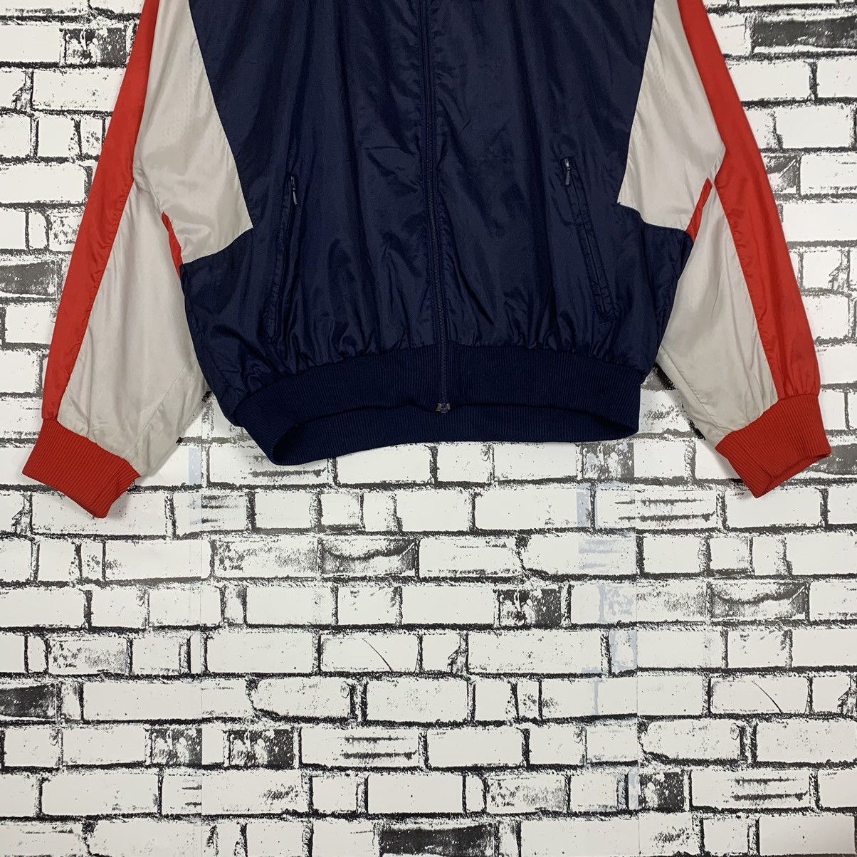 Vintage Vintage Adidas Light Jacket Size US L / EU 52-54 / 3 - 3 Thumbnail