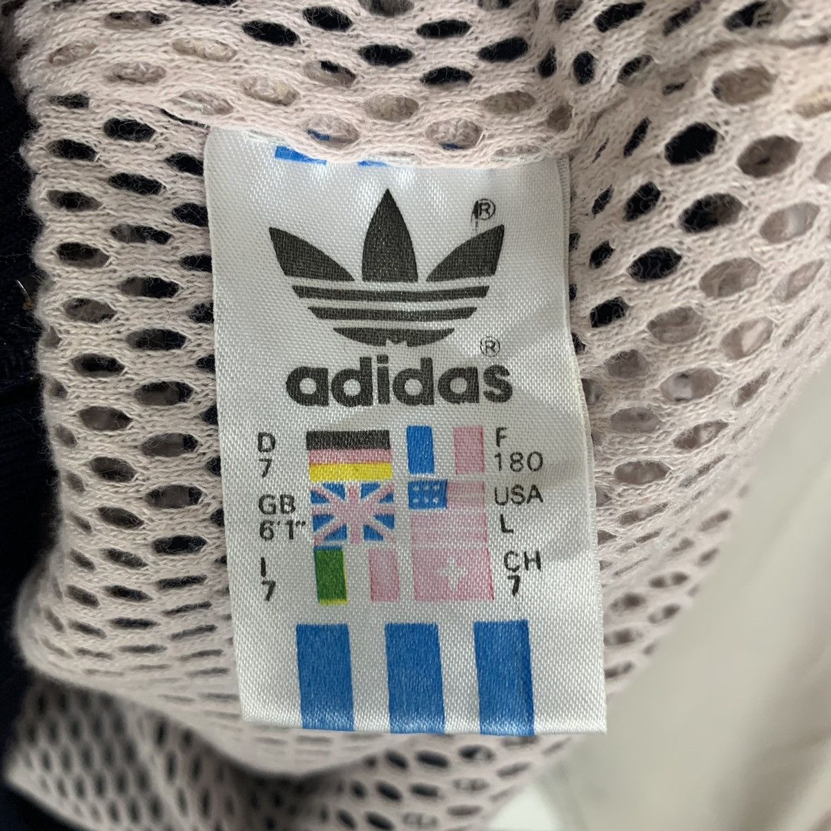 Vintage Vintage Adidas Light Jacket Size US L / EU 52-54 / 3 - 9 Thumbnail