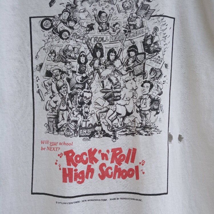 Band Tees Vintage Ramones Band Punk Rock by Mosquitohead T-shirt Size US M / EU 48-50 / 2 - 3 Thumbnail