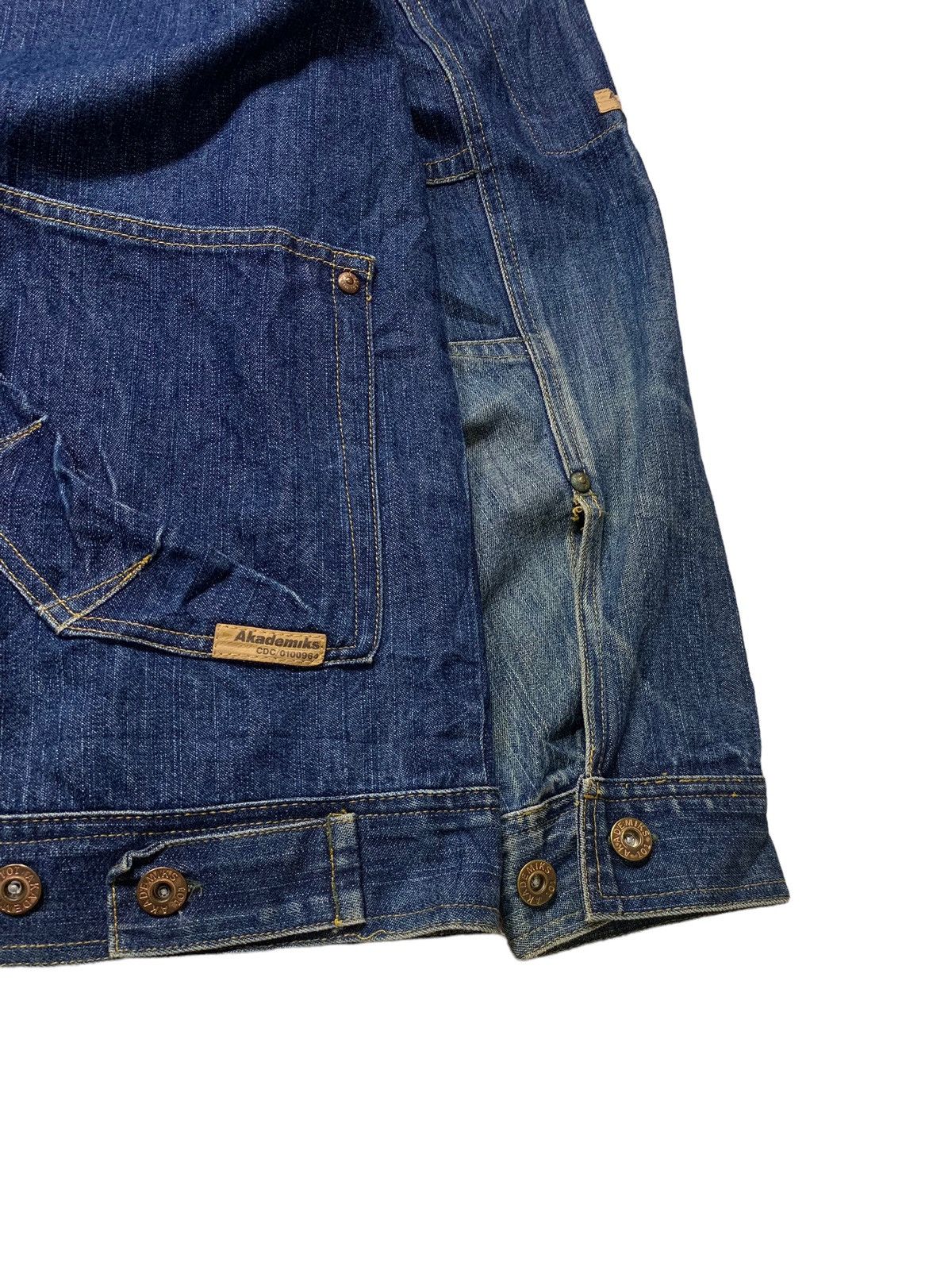 Akademiks Rare Akademiks Denim Jacket Streetwear Size US L / EU 52-54 / 3 - 10 Thumbnail