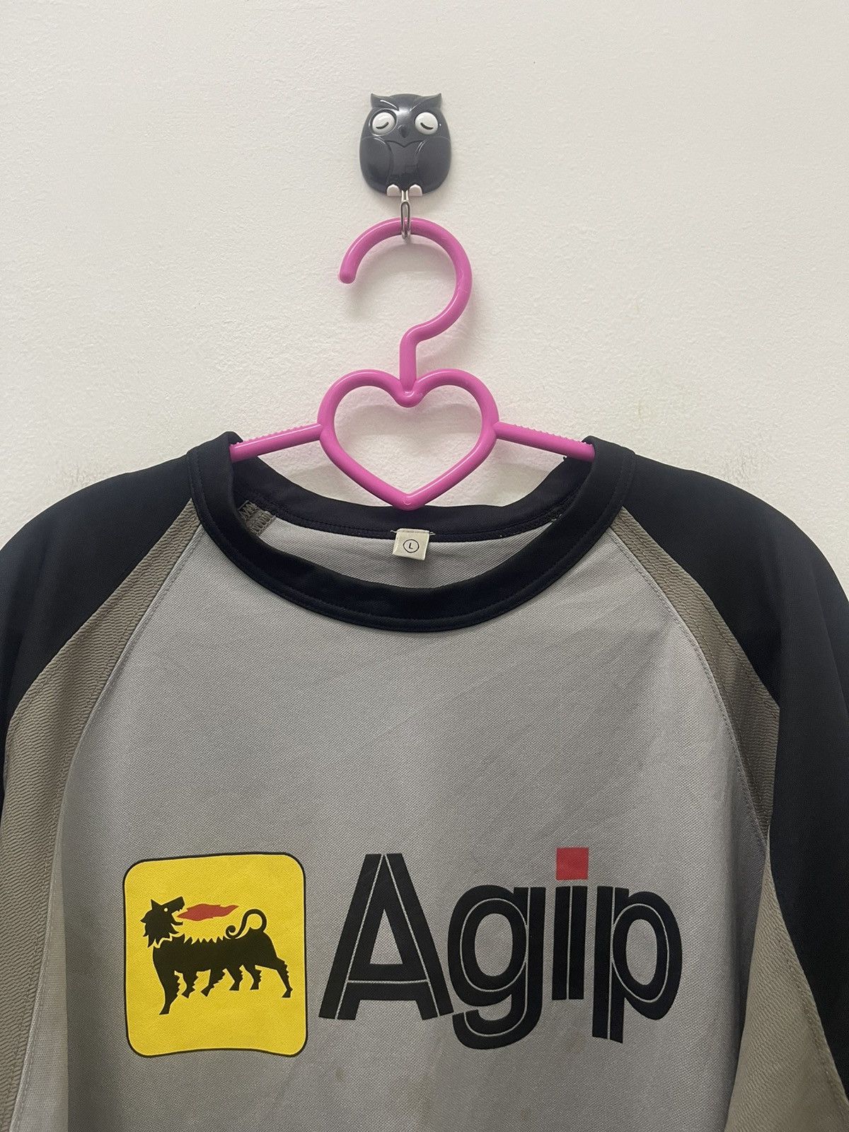 Gear for Sports Rare Vintage AGIP X Uniqlo Spell Out Size US L / EU 52-54 / 3 - 2 Thumbnail