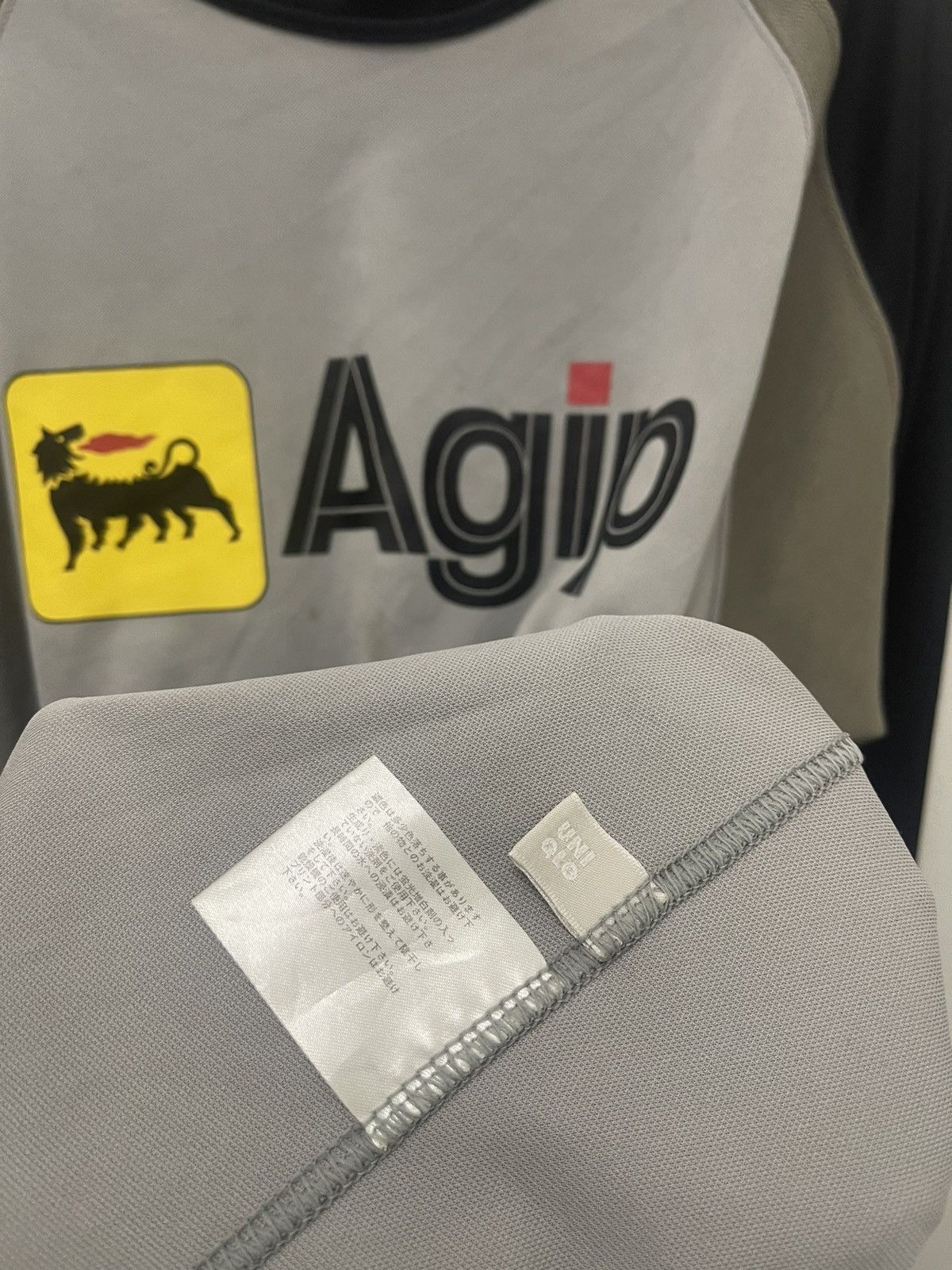 Gear for Sports Rare Vintage AGIP X Uniqlo Spell Out Size US L / EU 52-54 / 3 - 3 Thumbnail