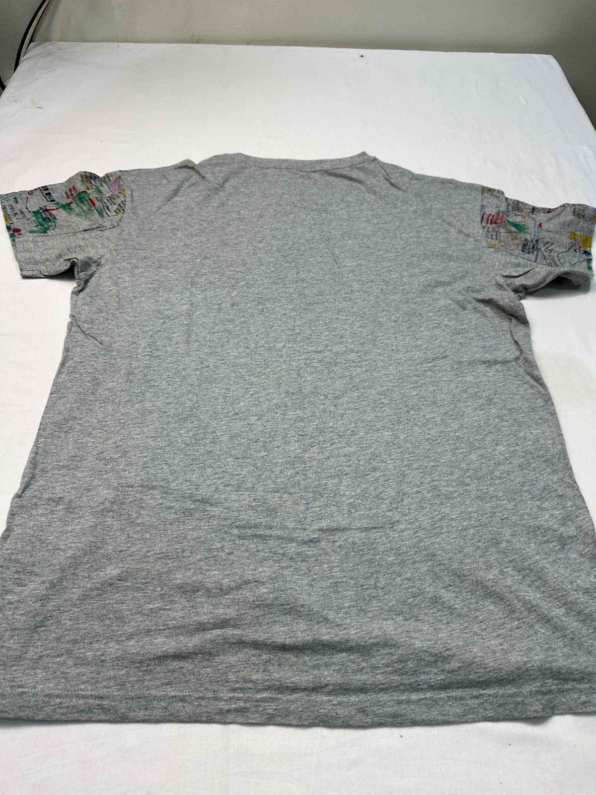 Jean-Michel Basquiat Uniqlo X Jean Michel Basquiat Arts tshirt Size US M / EU 48-50 / 2 - 16 Thumbnail
