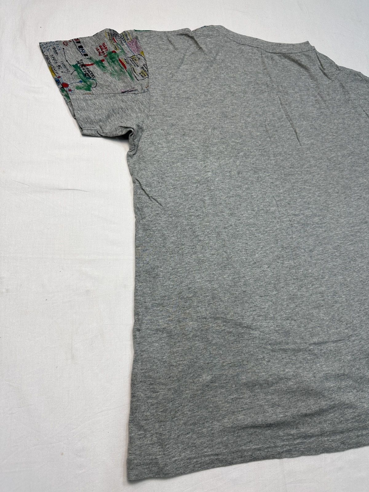 Jean-Michel Basquiat Uniqlo X Jean Michel Basquiat Arts tshirt Size US M / EU 48-50 / 2 - 13 Thumbnail