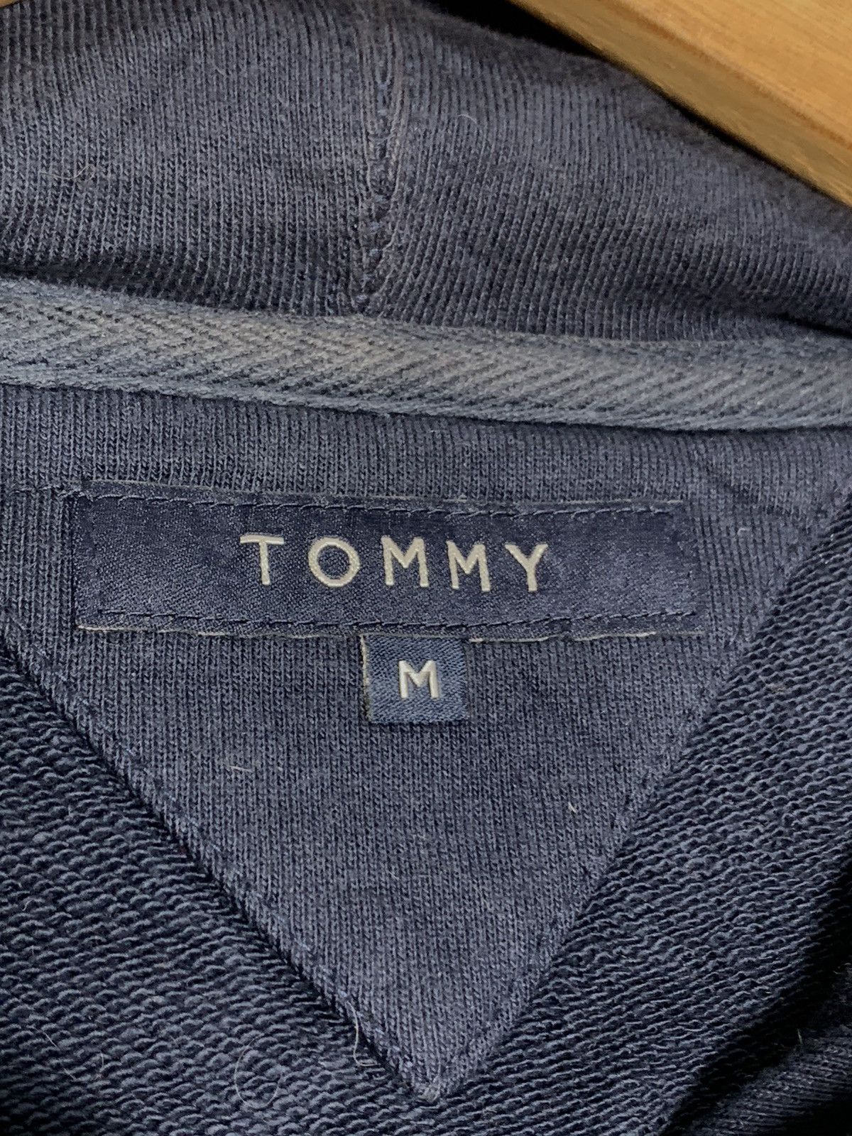 Tommy Hilfiger Very Rare‼️ Tommy Hilfiger NyC Logo Full Zipper Hoodie Size US M / EU 48-50 / 2 - 12 Thumbnail