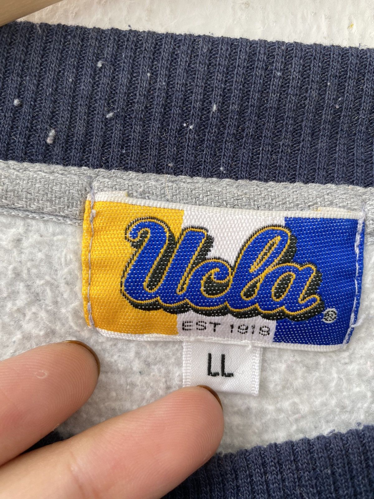 Vintage Vintage Ucla Crewneck Size US XL / EU 56 / 4 - 5 Thumbnail