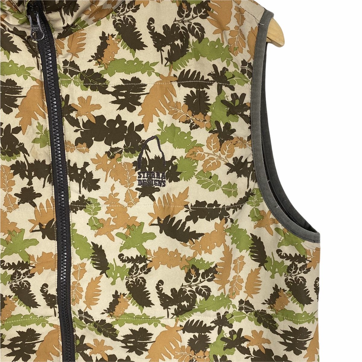 Sierra Designs × Vintage VINTAGE SIERRA DESIGNS SMALL LOGO FULLPRINT VESTS JACKET Size US M / EU 48-50 / 2 - 6 Thumbnail