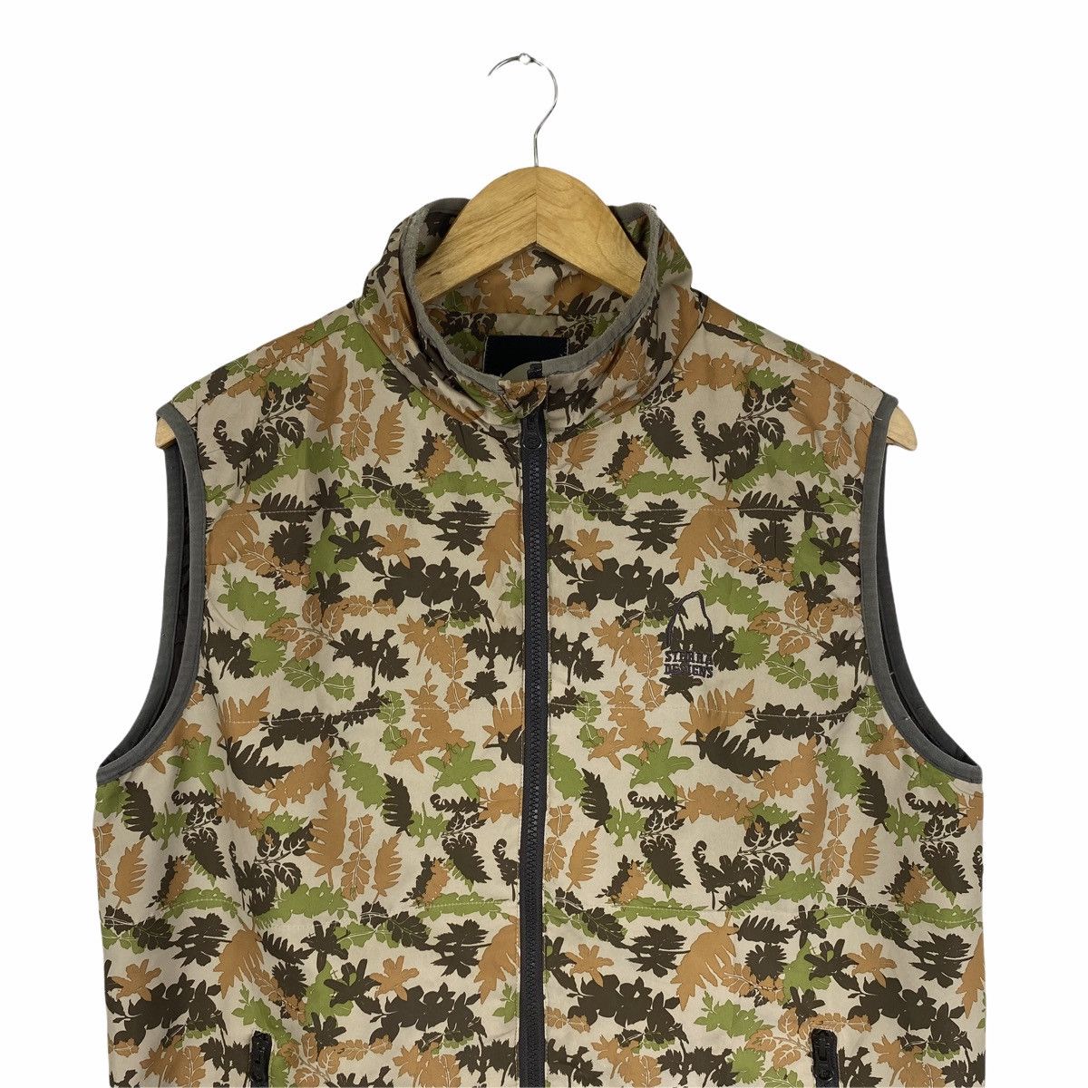 Sierra Designs × Vintage VINTAGE SIERRA DESIGNS SMALL LOGO FULLPRINT VESTS JACKET Size US M / EU 48-50 / 2 - 5 Thumbnail