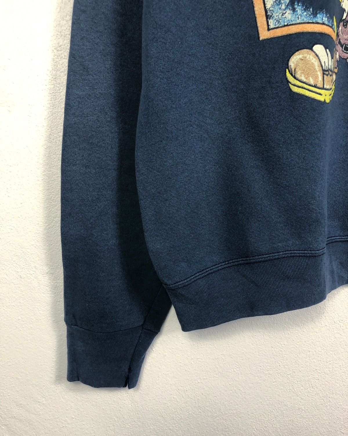 Vintage Rare Vintage 1997 Looney Tunes Tweety Sweatshirt Size US XL / EU 56 / 4 - 5 Thumbnail