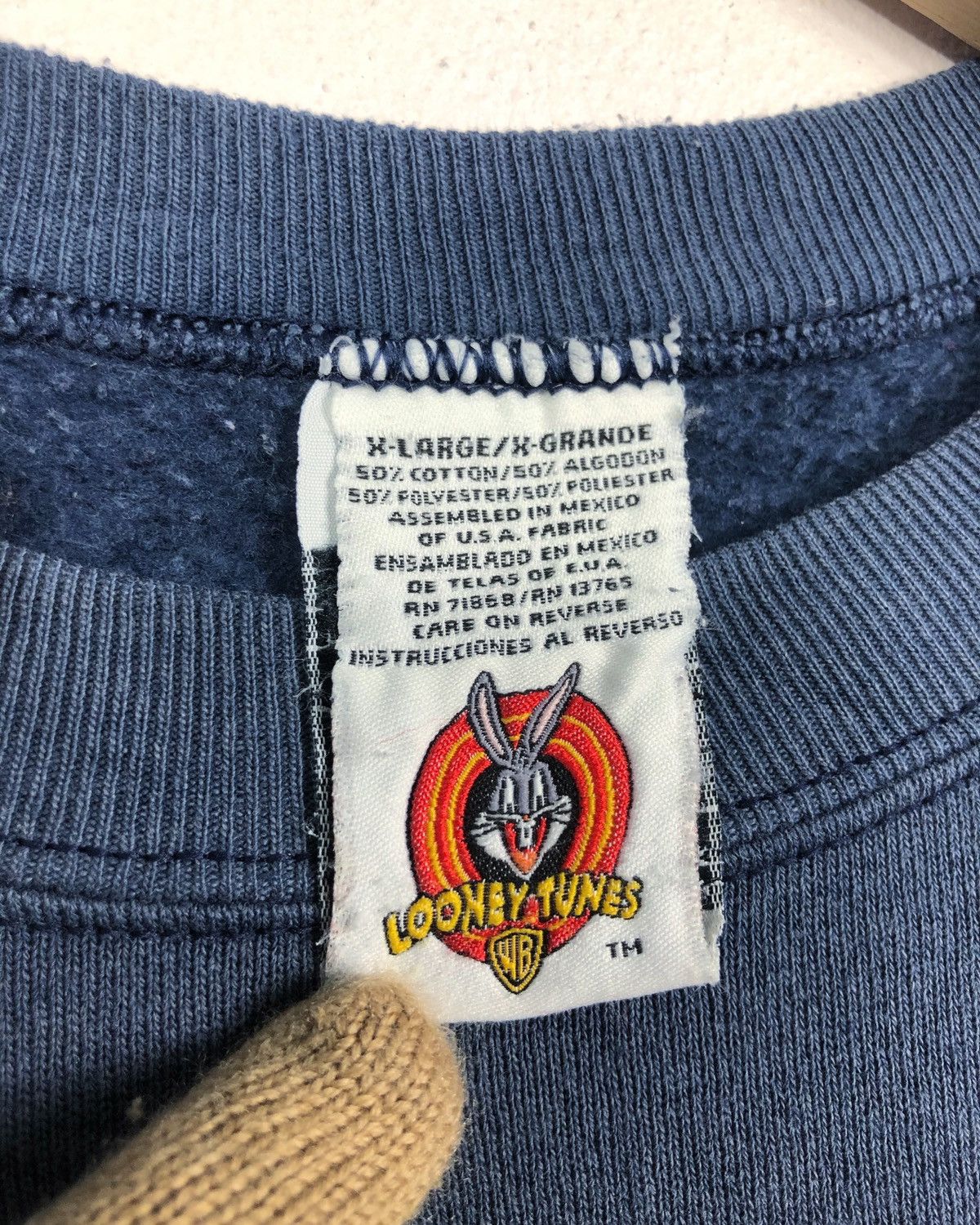 Vintage Rare Vintage 1997 Looney Tunes Tweety Sweatshirt Size US XL / EU 56 / 4 - 8 Thumbnail
