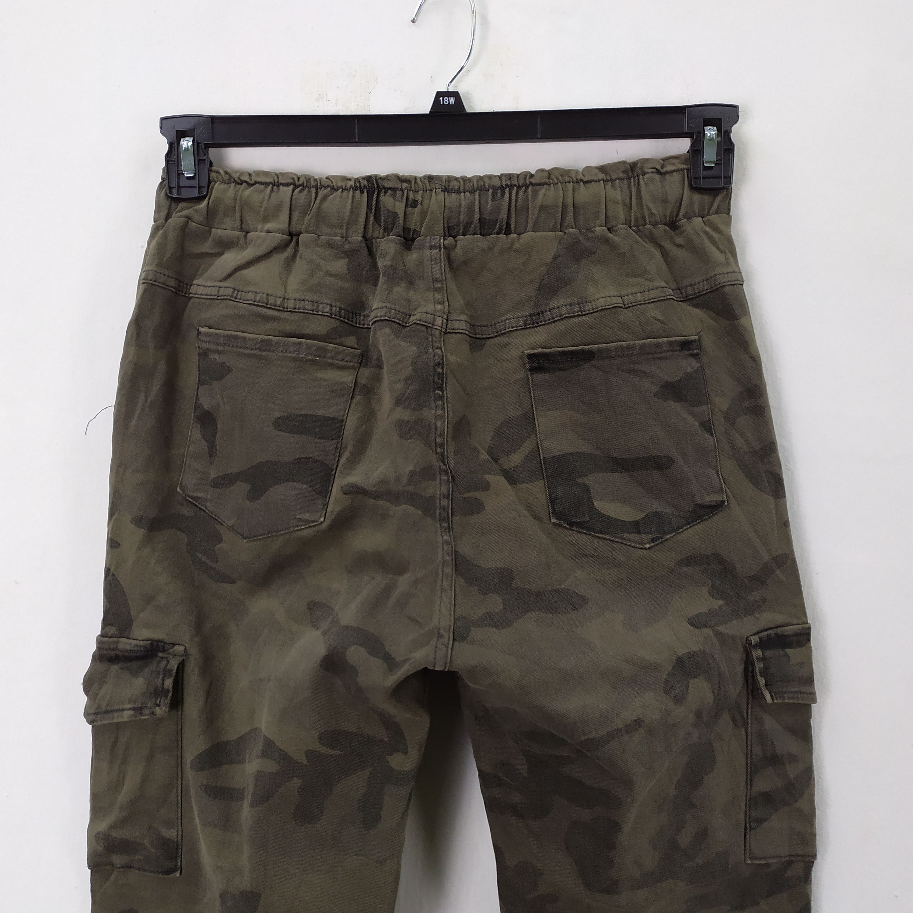 Japanese Brand DONE SPRING WAIST CAMO CARGO PANTS Size US 28 / EU 44 - 10 Thumbnail