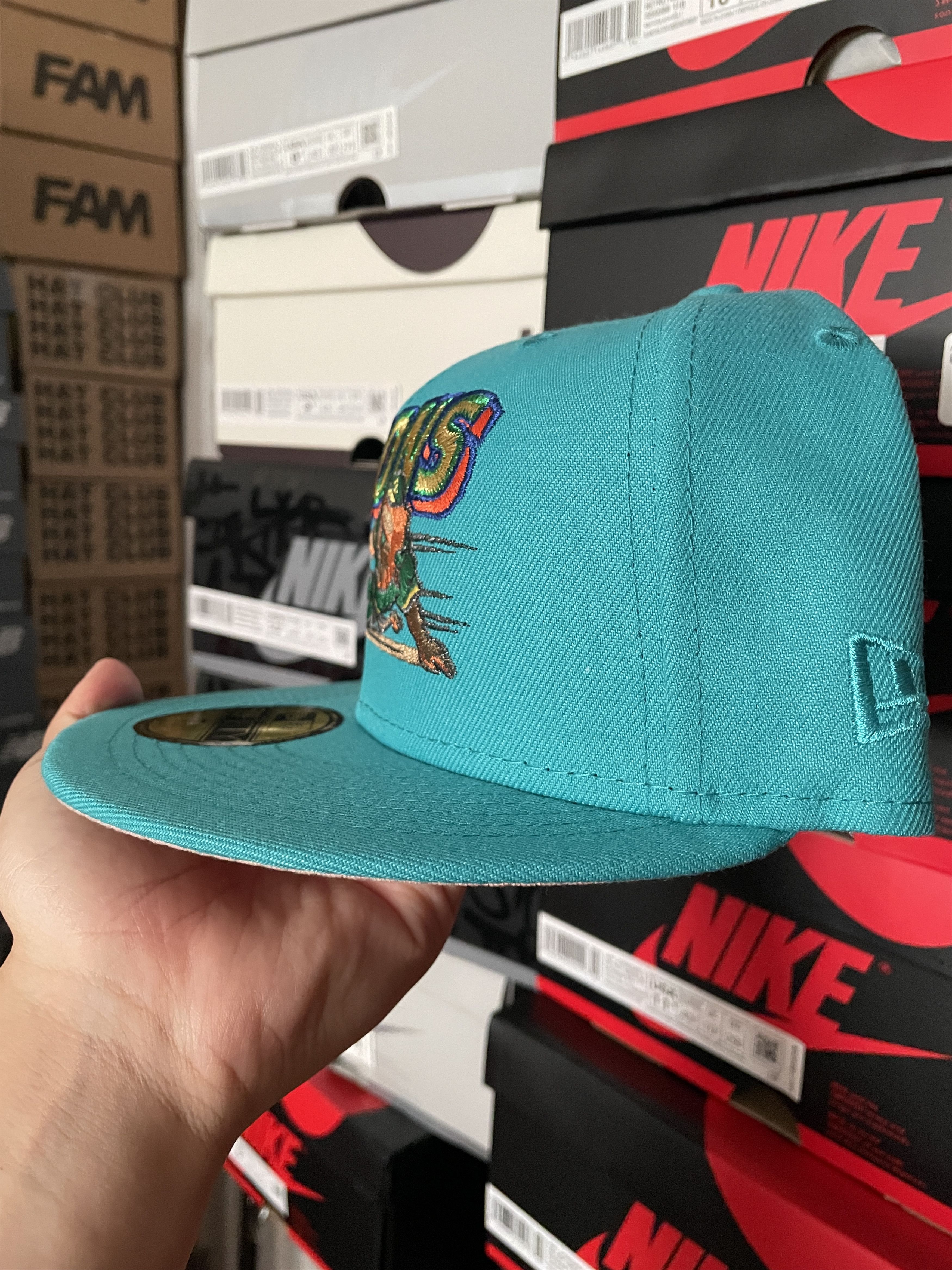 MLB × New Era 7 1/4 Myfitteds Lucky Charms Buffalo Bisons Blue Clusters Size ONE SIZE - 3 Thumbnail