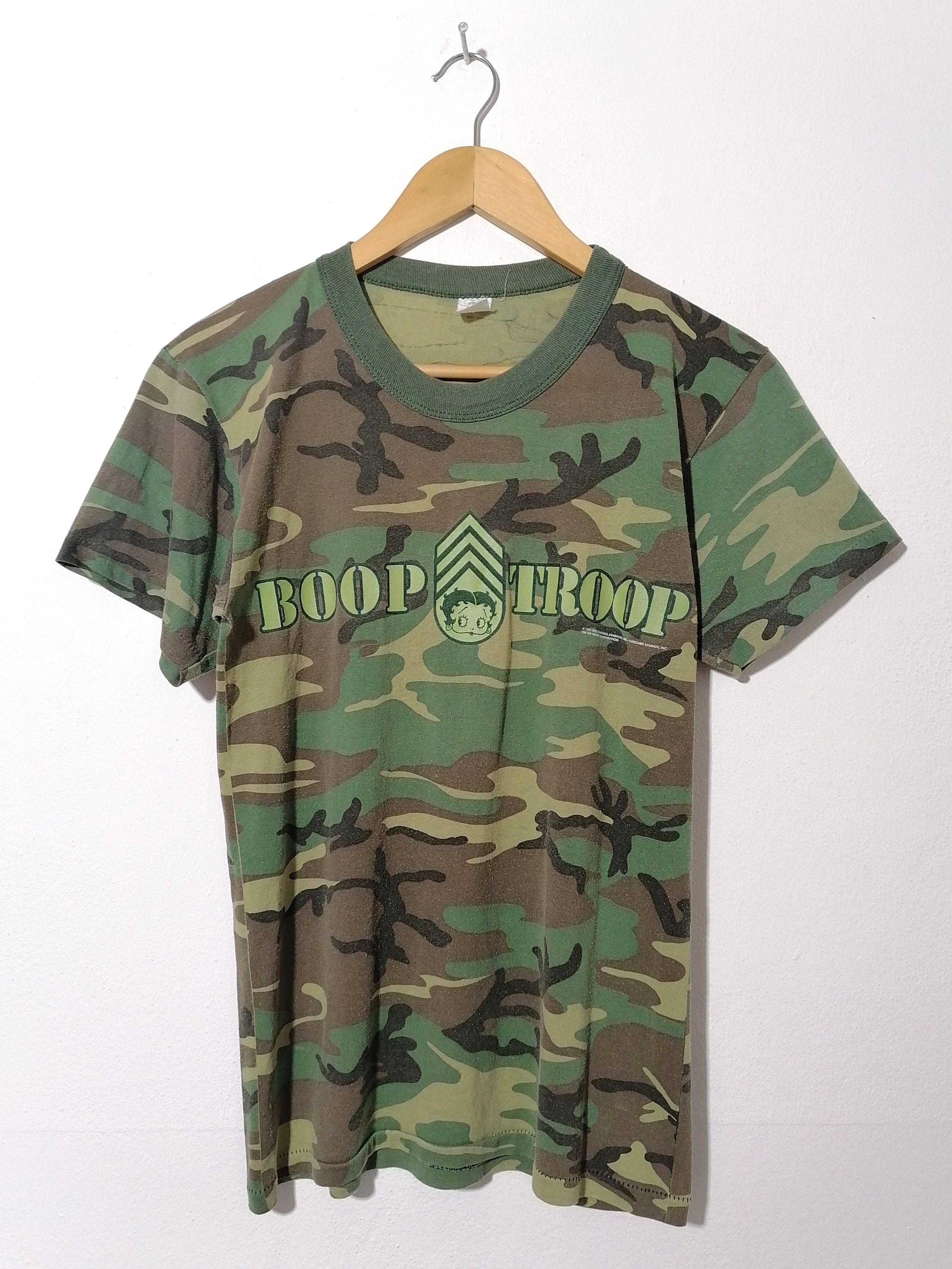 Cartoon Network × Vintage Vintage 90s Booty Boop's Camo Tee Size US S / EU 44-46 / 1 - 1 Thumbnail