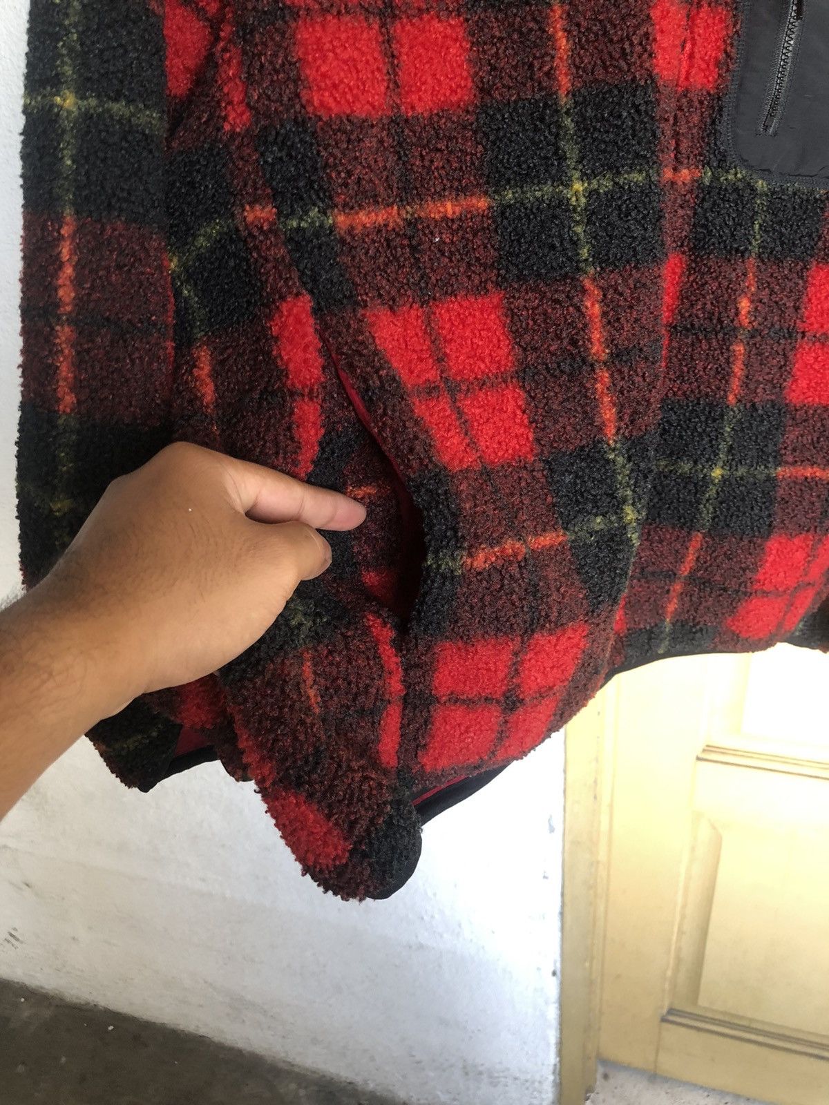 Japanese Brand J.W Anderson x Uniqlo Deep Pile Over Sized Sweater Hoodie Size XL / US 12-14 / IT 48-50 - 15 Thumbnail