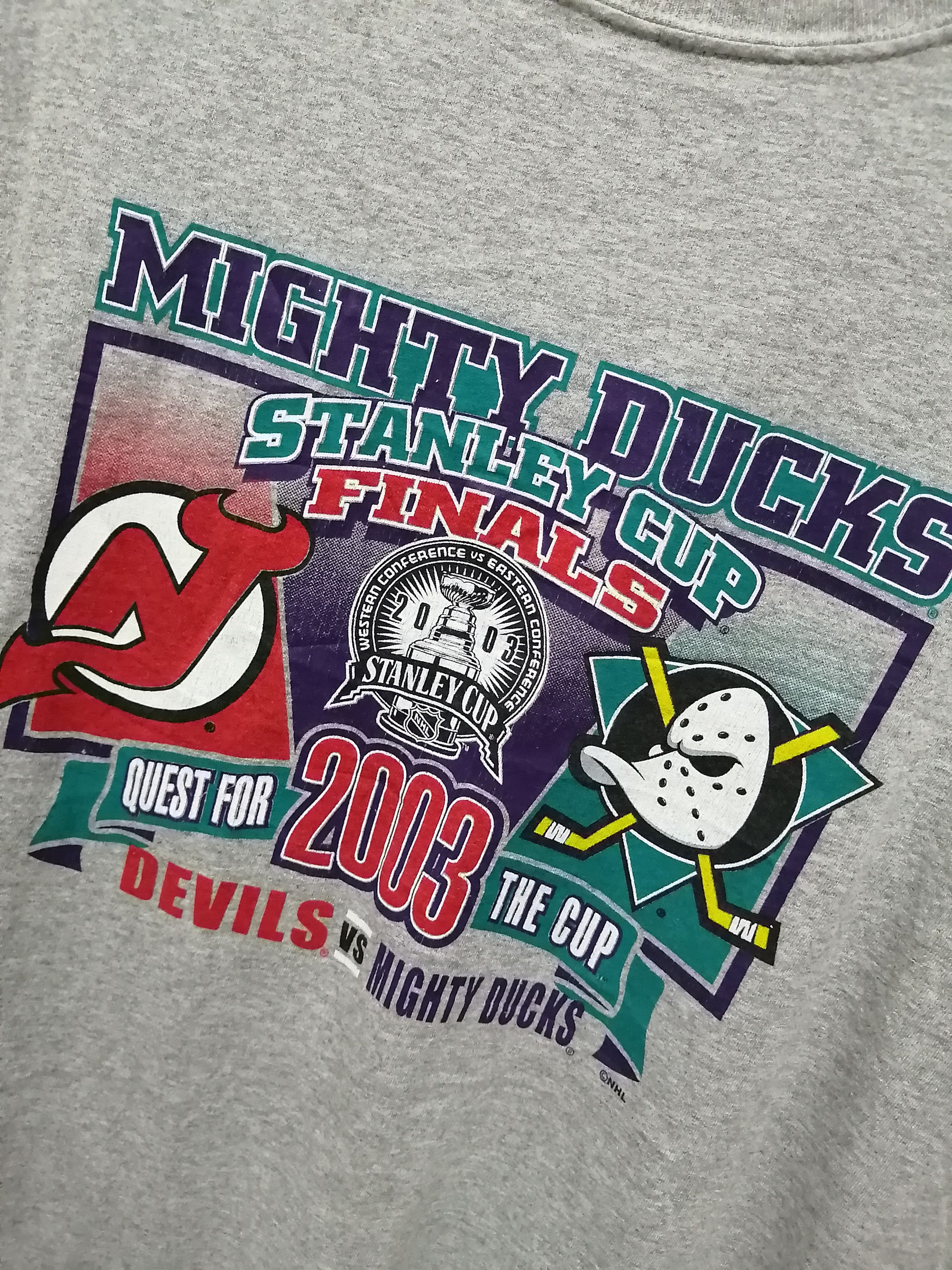Vintage Vintage Y2K NHL Stanley Cup MIGHTY DUCKS vs DEVILS Tee Size US XL / EU 56 / 4 - 4 Thumbnail