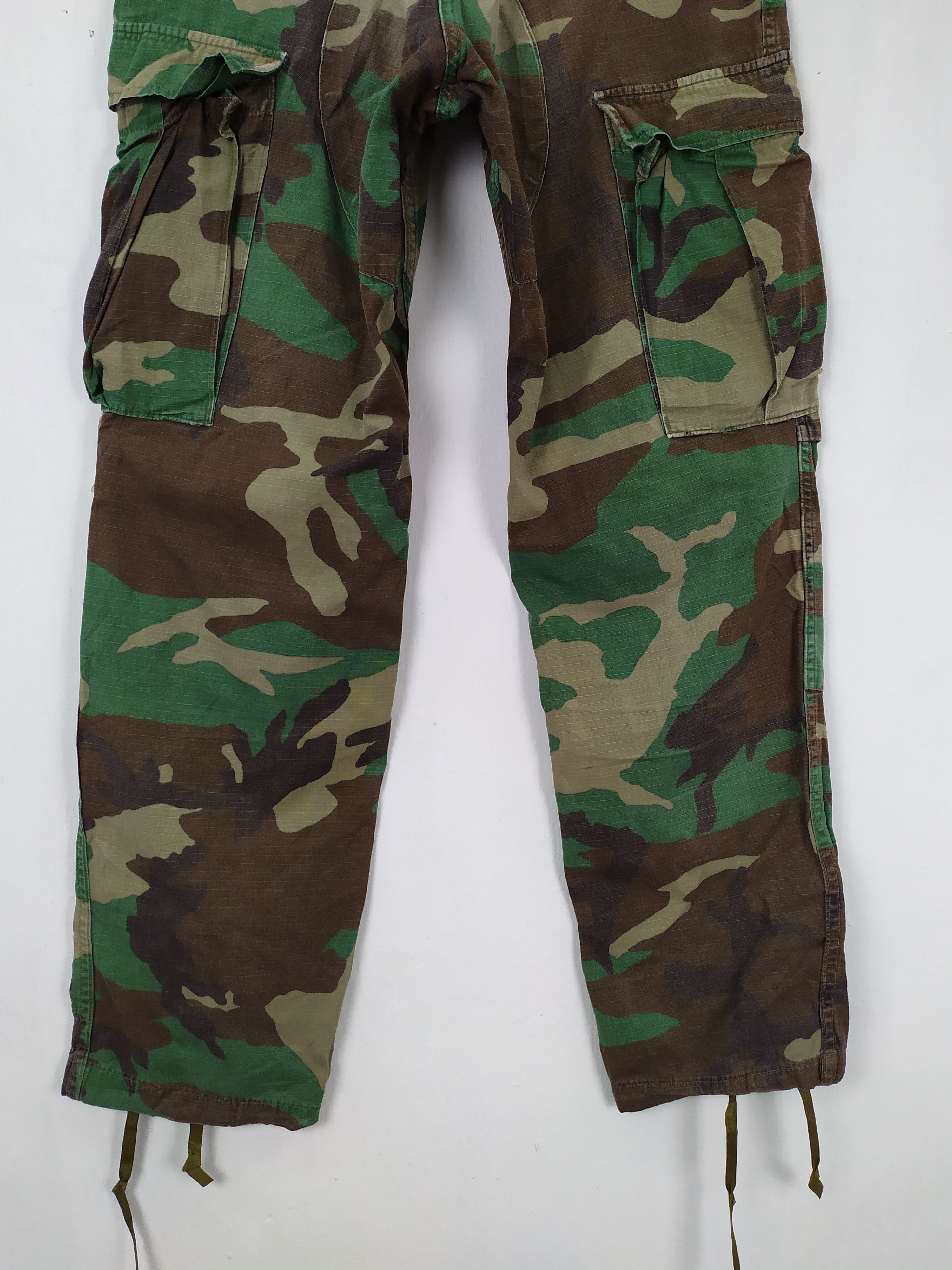 Vintage VINTAGE CAMO USA FADED CARGO PANTS DISTRESSED KNEE Size US 30 / EU 46 - 5 Thumbnail