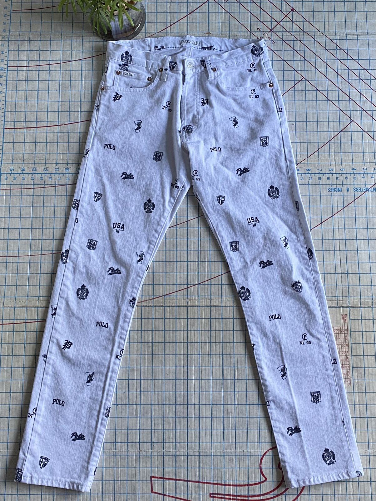 Polo Ralph Lauren Polo Ralph Lauren Logo Pattern White Denim Pants Fits 30x30 Size US 30 / EU 46 - 1 Thumbnail
