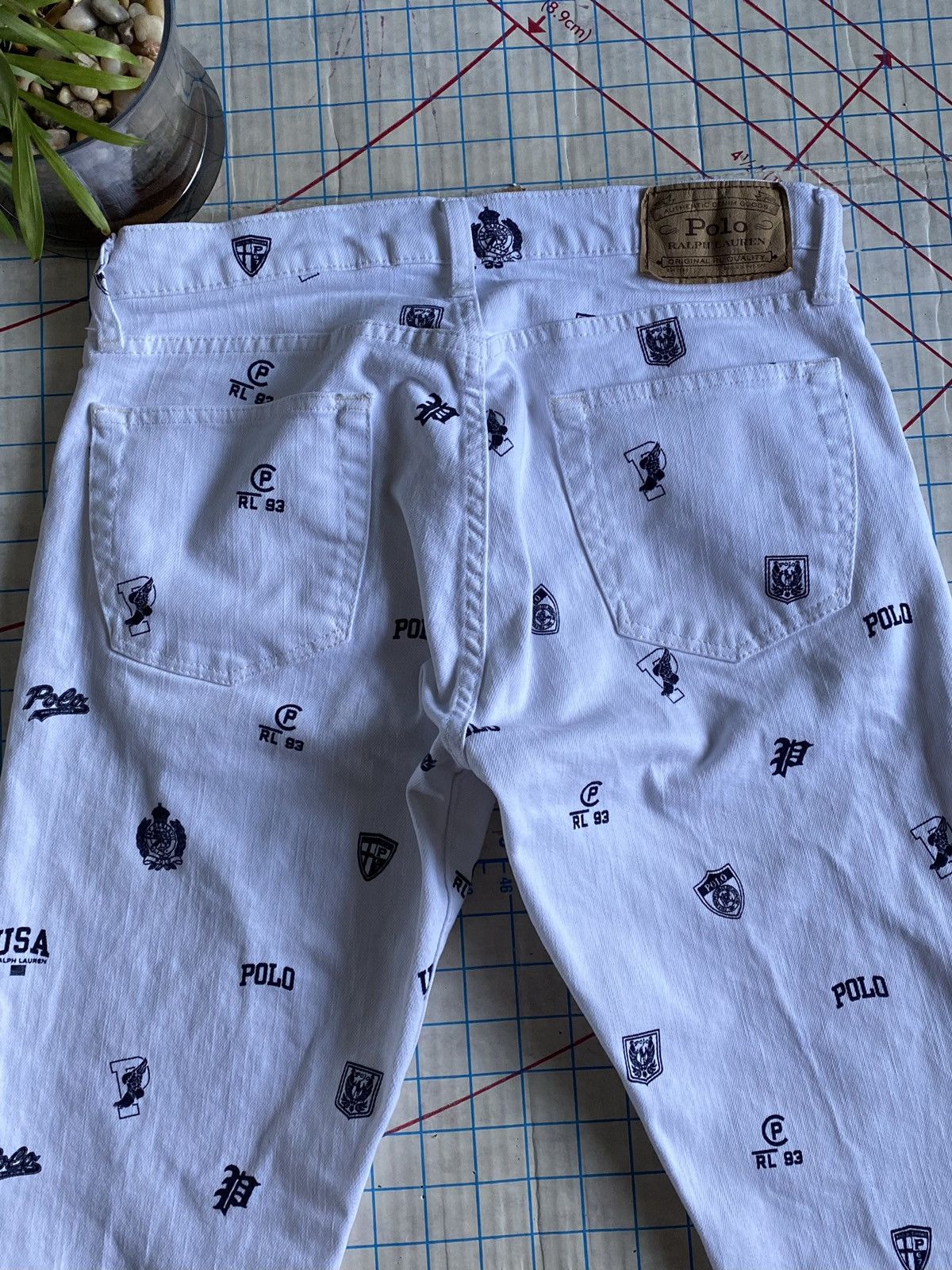 Polo Ralph Lauren Polo Ralph Lauren Logo Pattern White Denim Pants Fits 30x30 Size US 30 / EU 46 - 12 Thumbnail