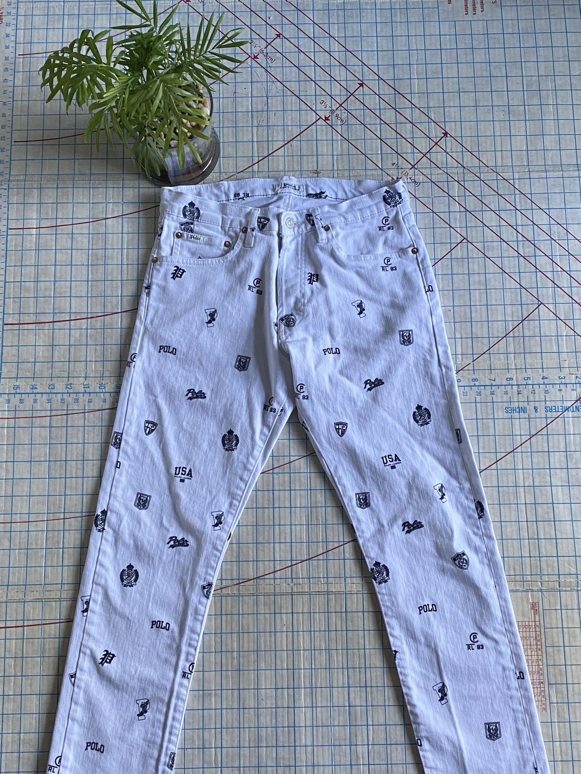 Polo Ralph Lauren Polo Ralph Lauren Logo Pattern White Denim Pants Fits 30x30 Size US 30 / EU 46 - 2 Thumbnail