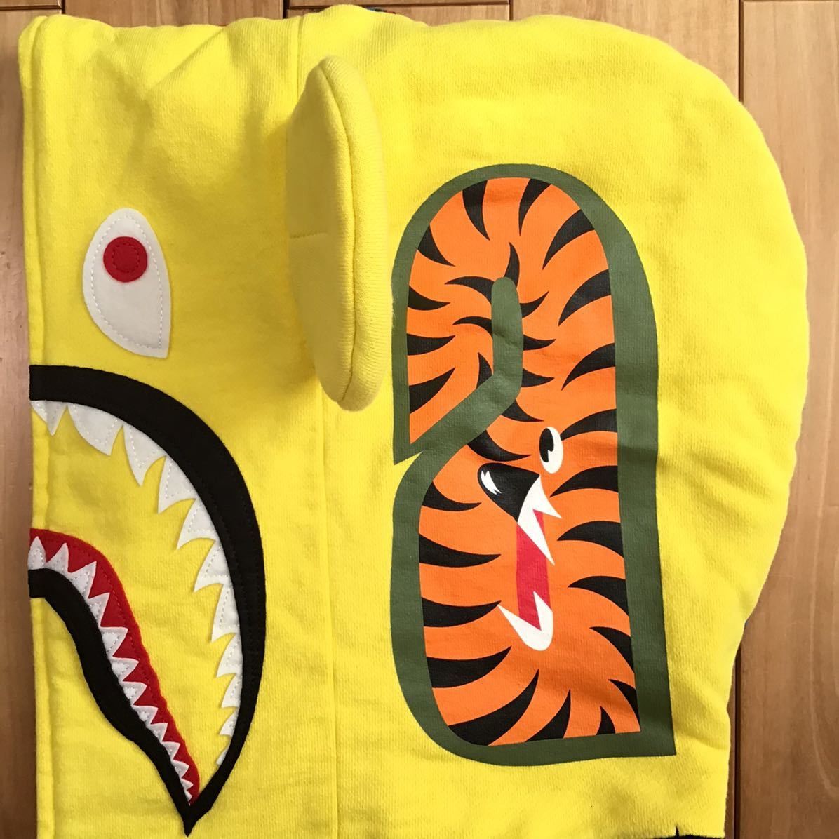 Bape × Medicom Toy BAPE × medicom toy BE@R shark full zip hoodie a bathing ape Size US L / EU 52-54 / 3 - 5 Thumbnail