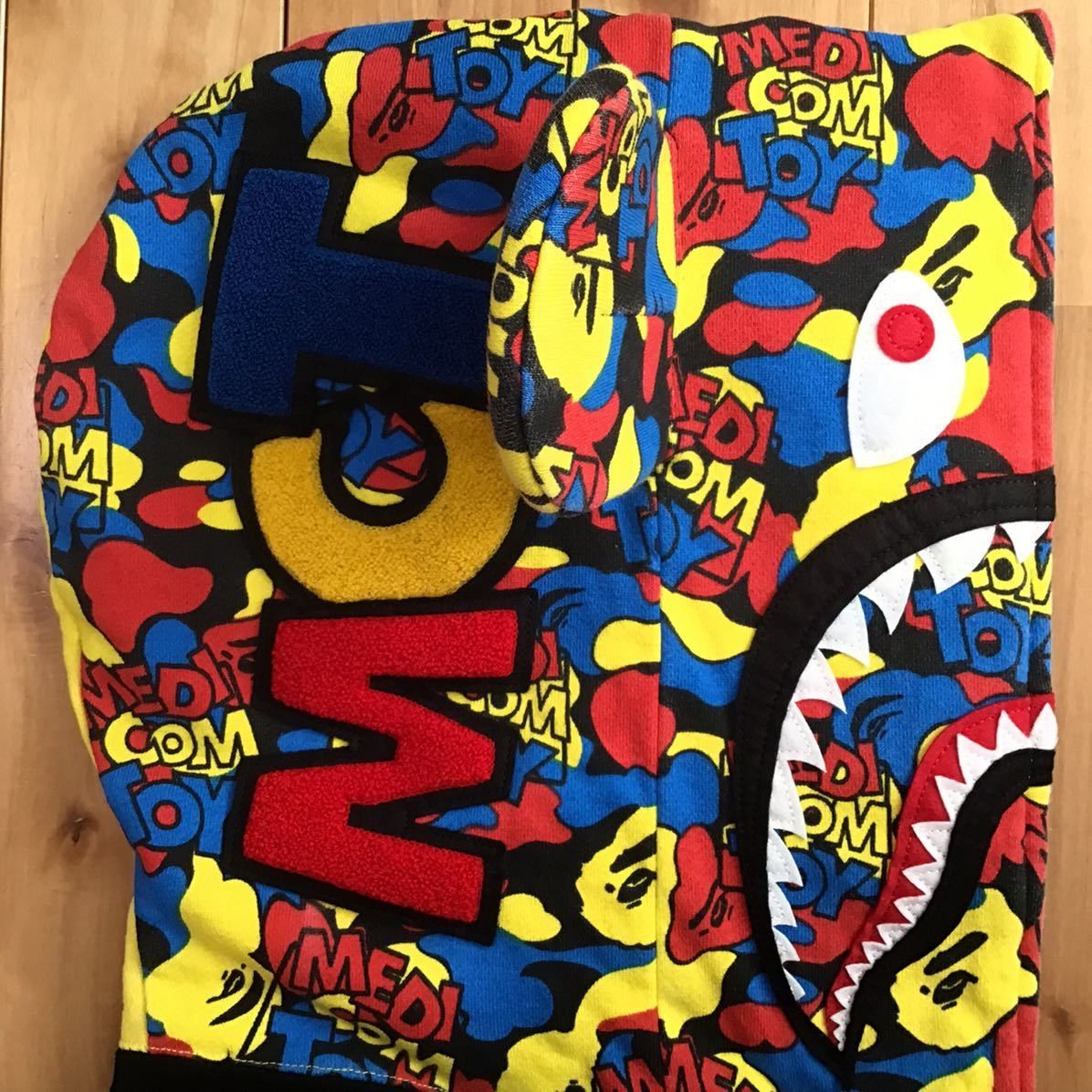 Bape × Medicom Toy BAPE × medicom toy BE@R shark full zip hoodie a bathing ape Size US L / EU 52-54 / 3 - 4 Thumbnail