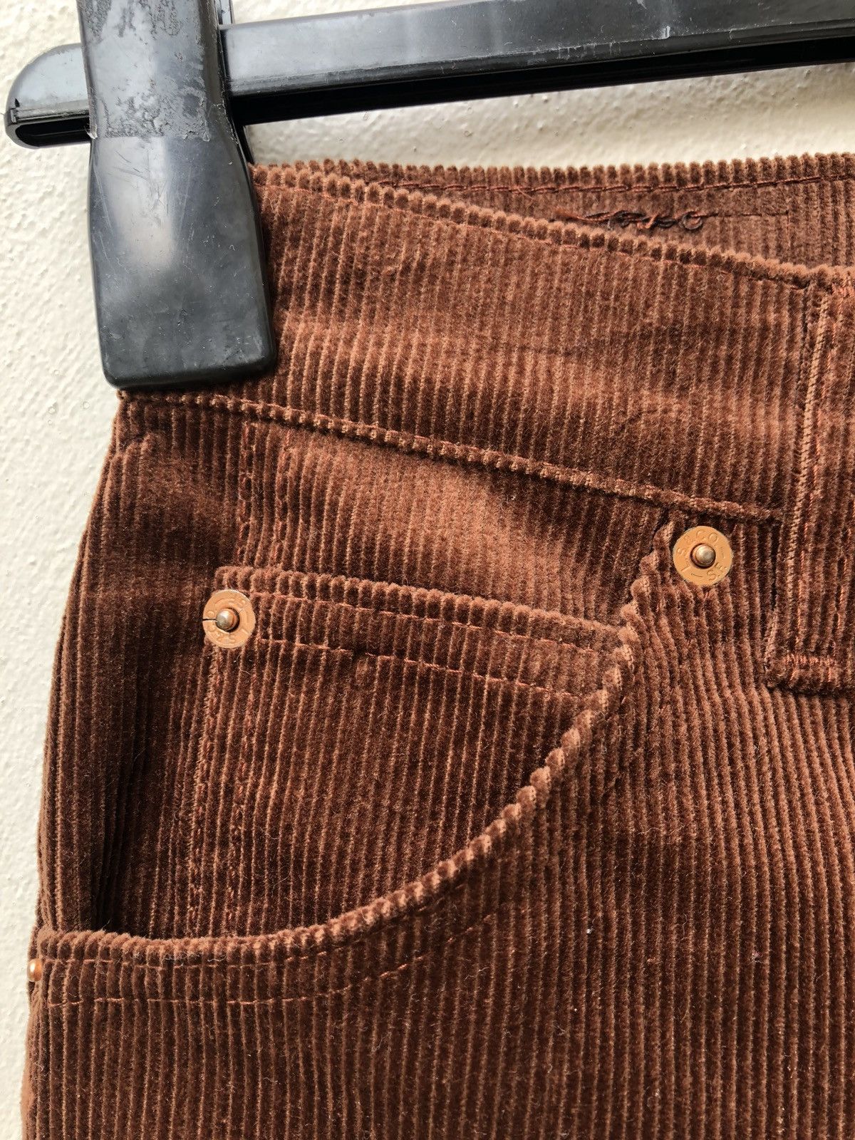 Levi's Vtg 90s Levi’s Made in Belgium Brown Corduroy Pant Size US 26 / EU 42 - 5 Thumbnail