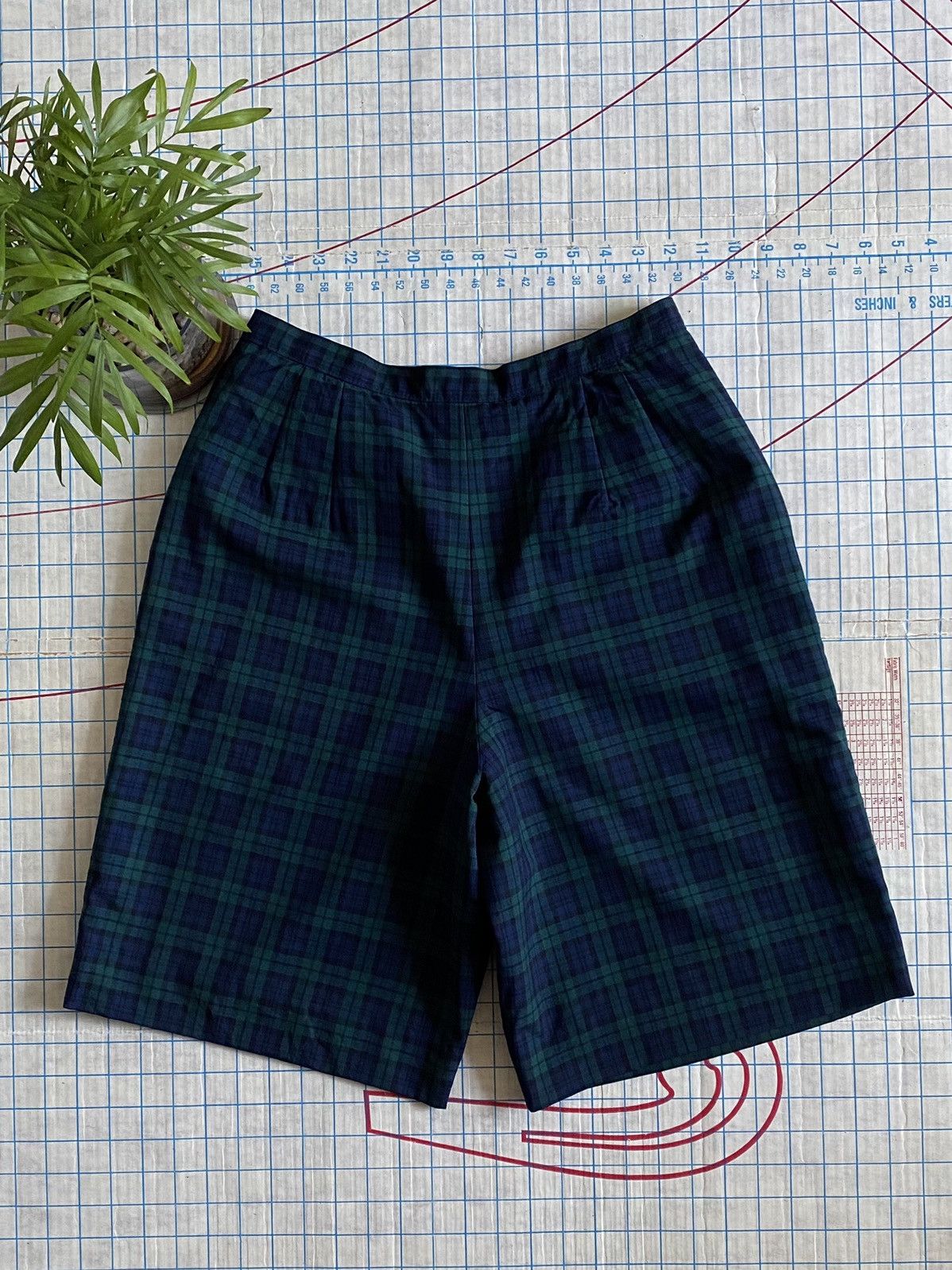 Pendleton × Vintage Vintage Pendleton Women’s Tartan Flannel Shorts fits Talon Size 28" / US 6 / IT 42 - 11 Thumbnail