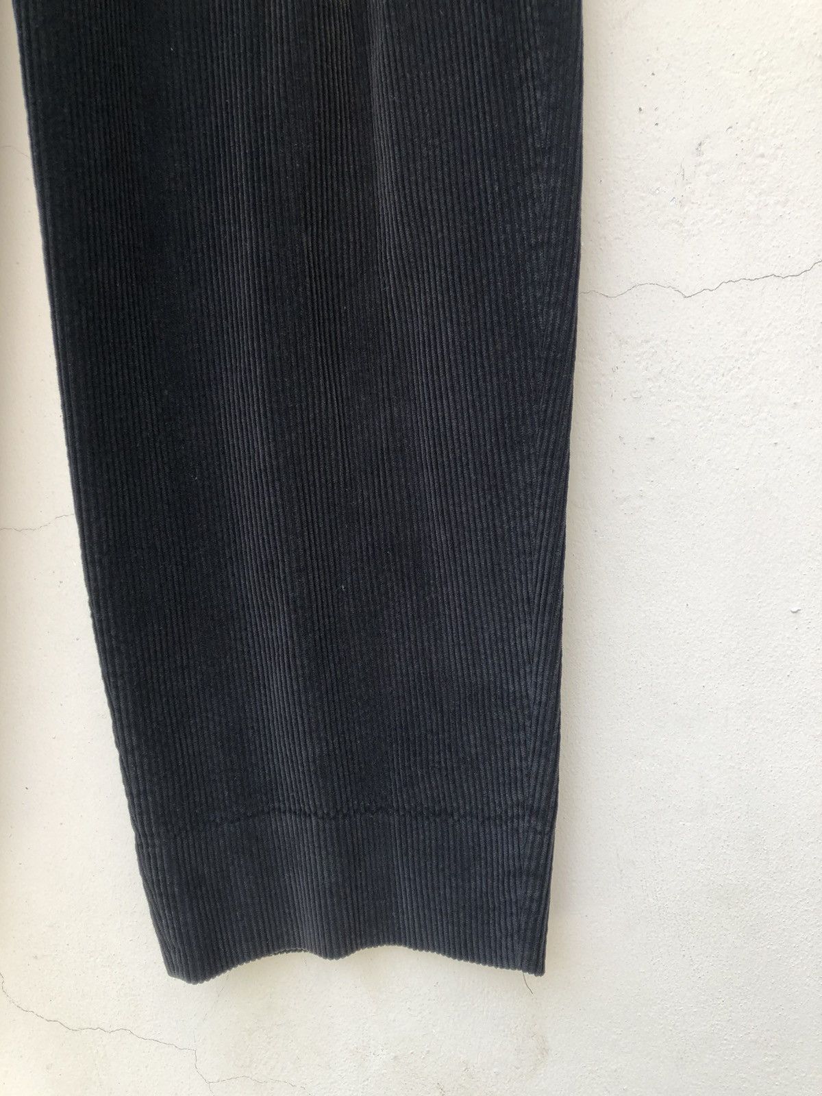 Versace Vintage Gianni Versace Couture Italy Black Corduroy Trouser Size US 34 / EU 50 - 9 Thumbnail