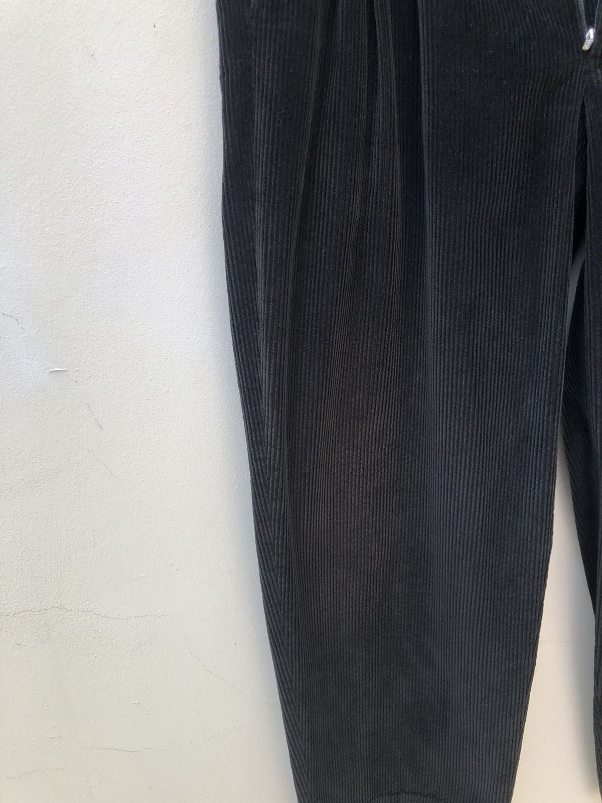 Versace Vintage Gianni Versace Couture Italy Black Corduroy Trouser Size US 34 / EU 50 - 5 Thumbnail