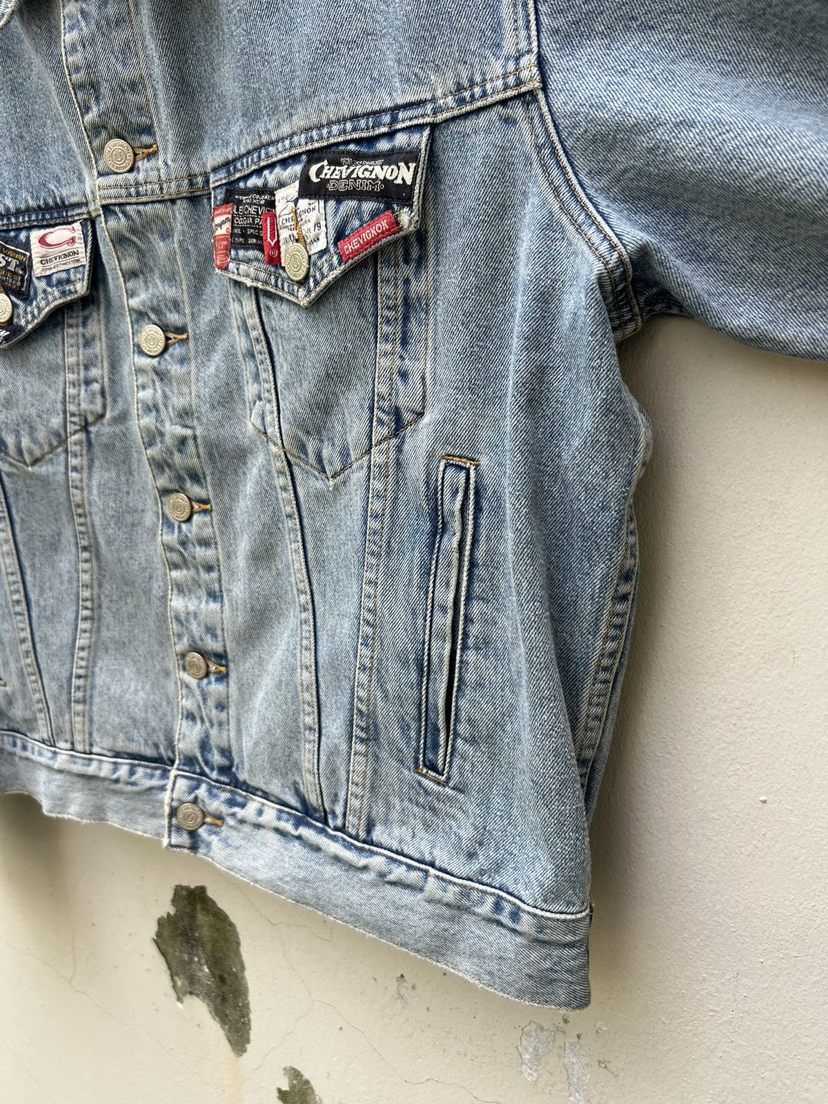 Chevignon Vintage Chevignon Paris All Over Patches Denim Trucker Size US XL / EU 56 / 4 - 10 Thumbnail