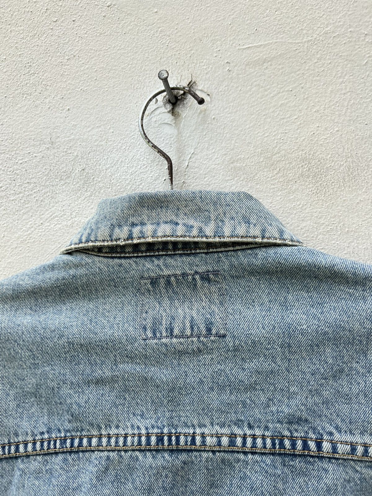 Chevignon Vintage Chevignon Paris All Over Patches Denim Trucker Size US XL / EU 56 / 4 - 15 Thumbnail
